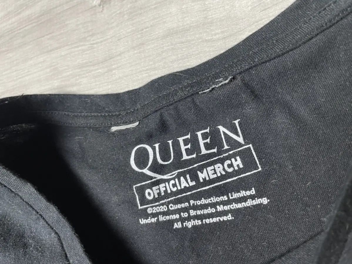 Band Tees Queen T-shirt band tee rock eagle size Medium Size US M / EU 48-50 / 2 - 4 Thumbnail