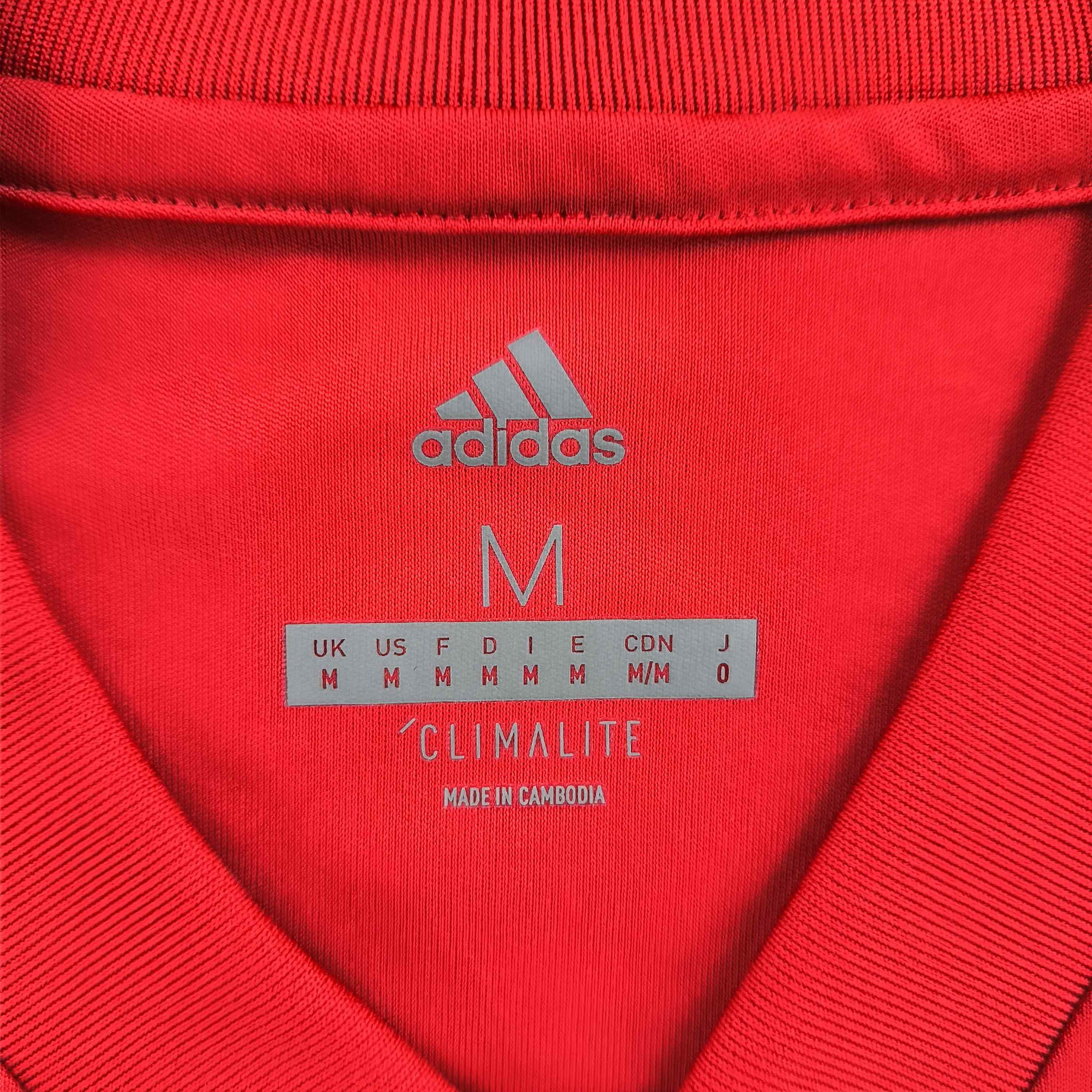Adidas Real Madrid 2018 Adidas Icons football jersey shirt size M Size US M / EU 48-50 / 2 - 4 Thumbnail