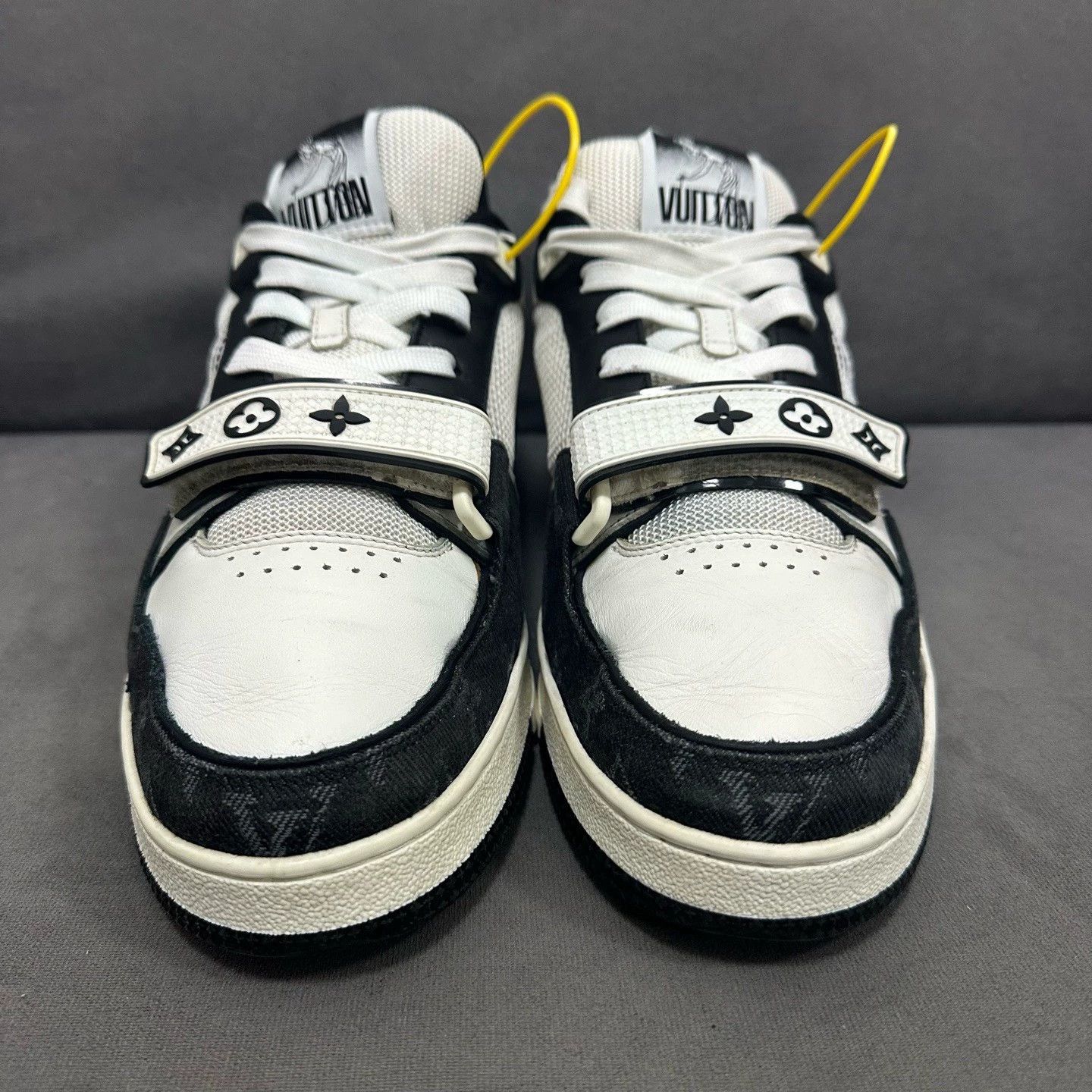 Louis Vuitton Size 42.5 / LV Trainer with straps, black and white Size US 9.5 / EU 42-43 - 1 Thumbnail