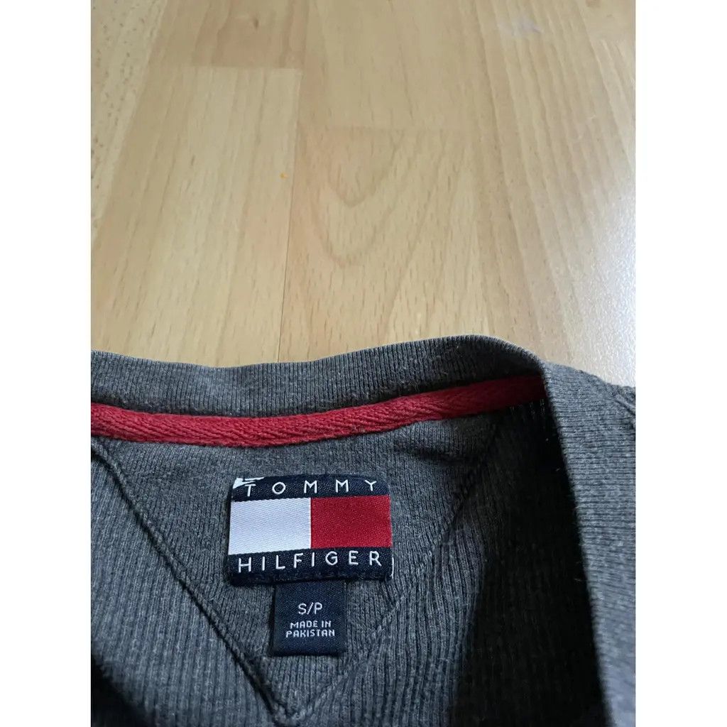 Tommy Hilfiger Tommy Hilfiger Vintage Cotton Longsleeve – Grey Size US S / EU 44-46 / 1 - 4 Thumbnail