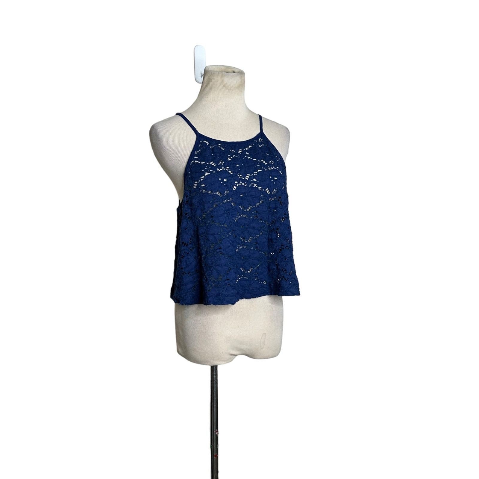 Express Express blue eyelet racer back tank top Cami Size M Size M / US 6-8 / IT 42-44 - 5 Thumbnail
