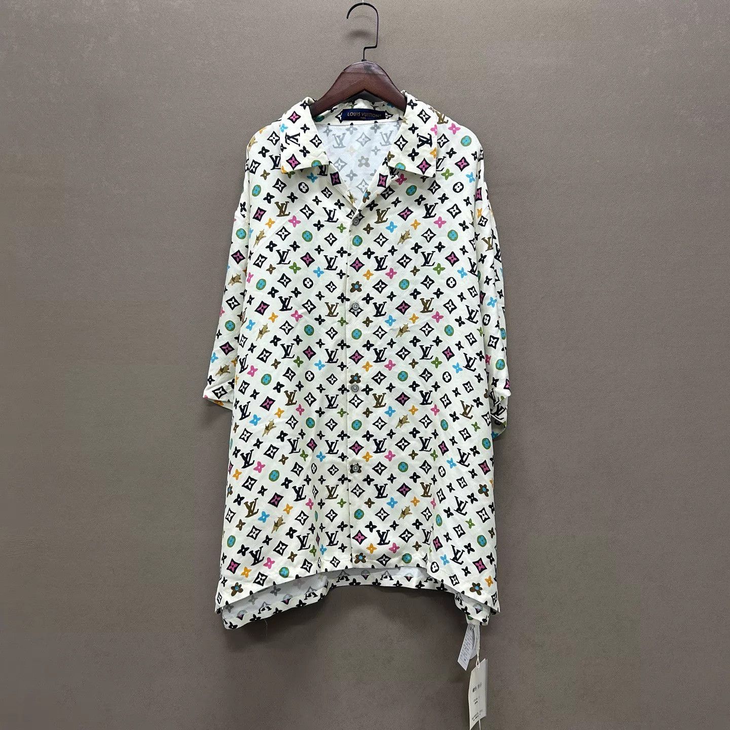 Louis Vuitton Tyler x LV Color Logo Print Short-Sleeve Shirt 5L Size US XXL / EU 58 / 5 - 1 Thumbnail