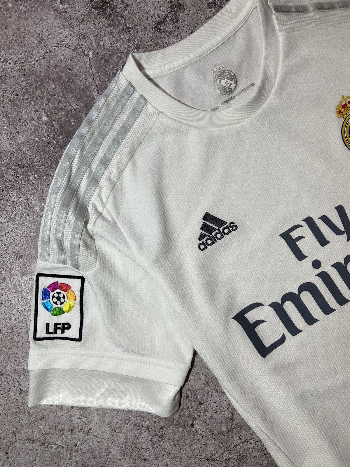 Vintage 💥Real Madrid vintage adidas football jersey t-shirt‼️ Size US M / EU 48-50 / 2 - 3 Thumbnail