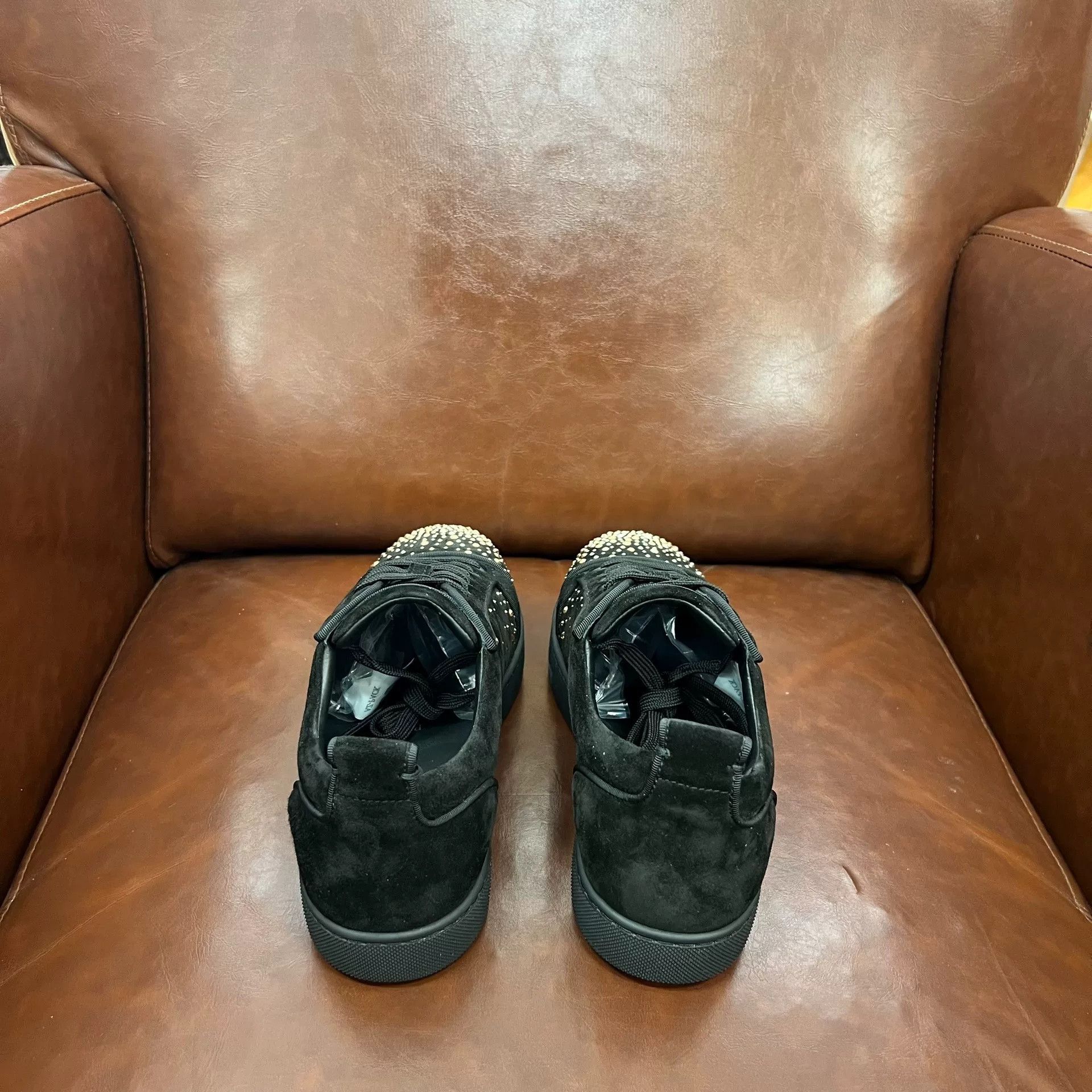 Christian Louboutin Christian Louboutin CL Black Suede Sneakers Size US 9 / EU 42 - 3 Thumbnail
