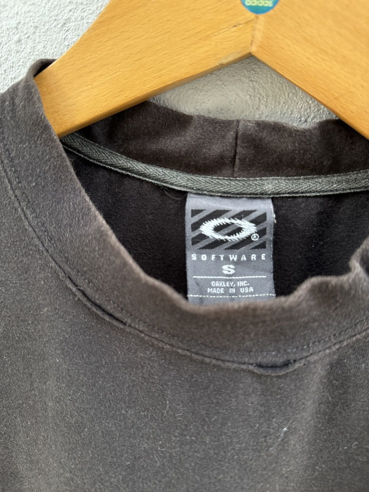 Oakley Thrashed Vintage Oakley Software Basic Sun Faded Tee Size US M / EU 48-50 / 2 - 7 Thumbnail