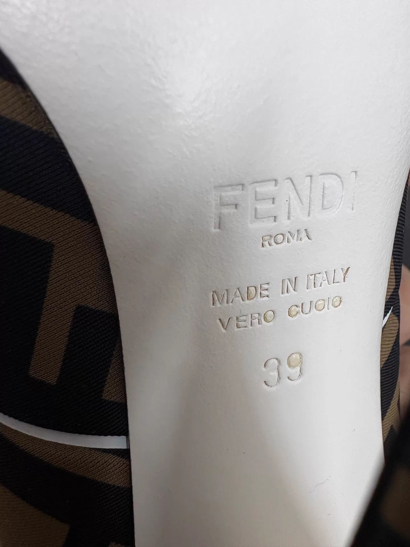 Fendi Fendi limited edition classic FF monogram high heels 39 EU Size US 8.5 / IT 38.5 - 8 Thumbnail