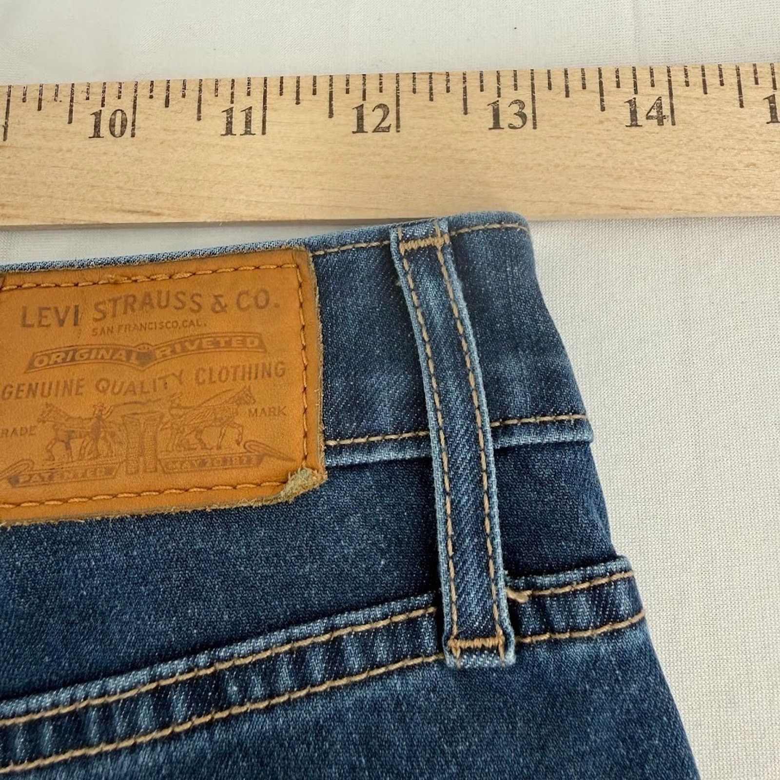 Levi's Levi’s 721 HI rise skinny jeans 29 stretch ankle zipper. Size 29" - 14 Thumbnail