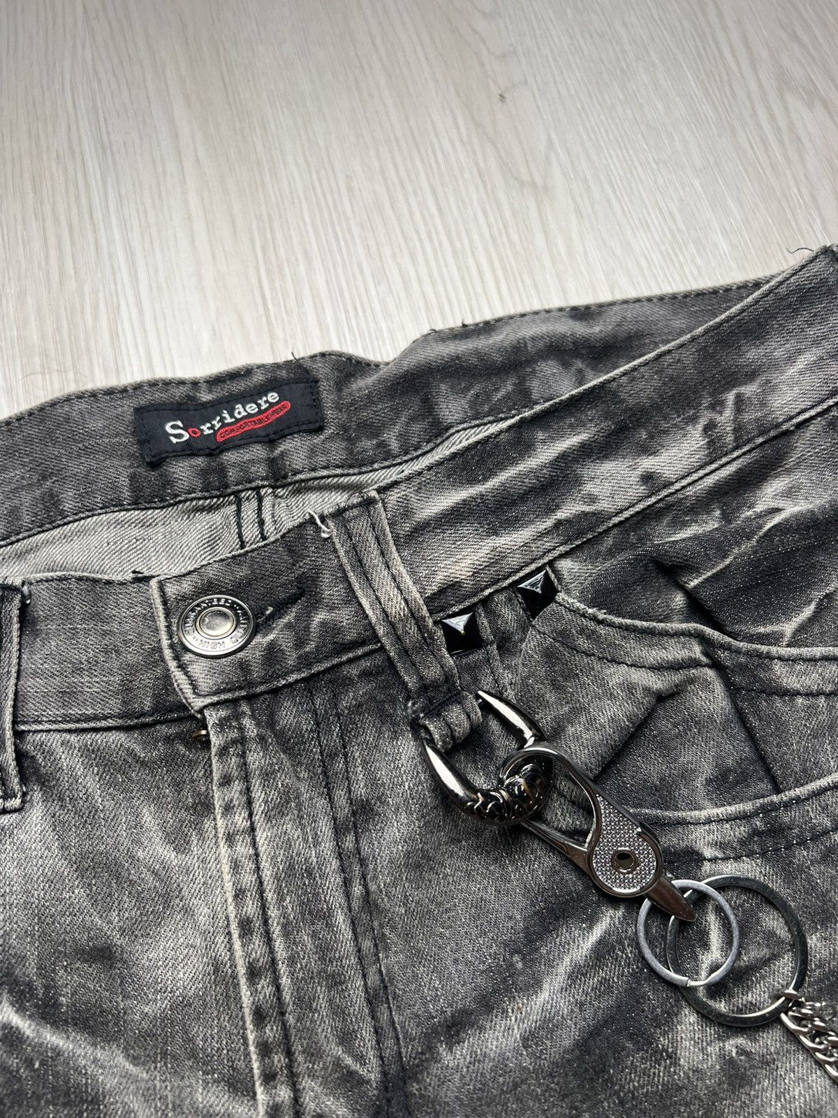 If Six Was Nine Sorridere Paint Splatter Studded Mudwash Flared Jeans Size US 31 - 6 Thumbnail