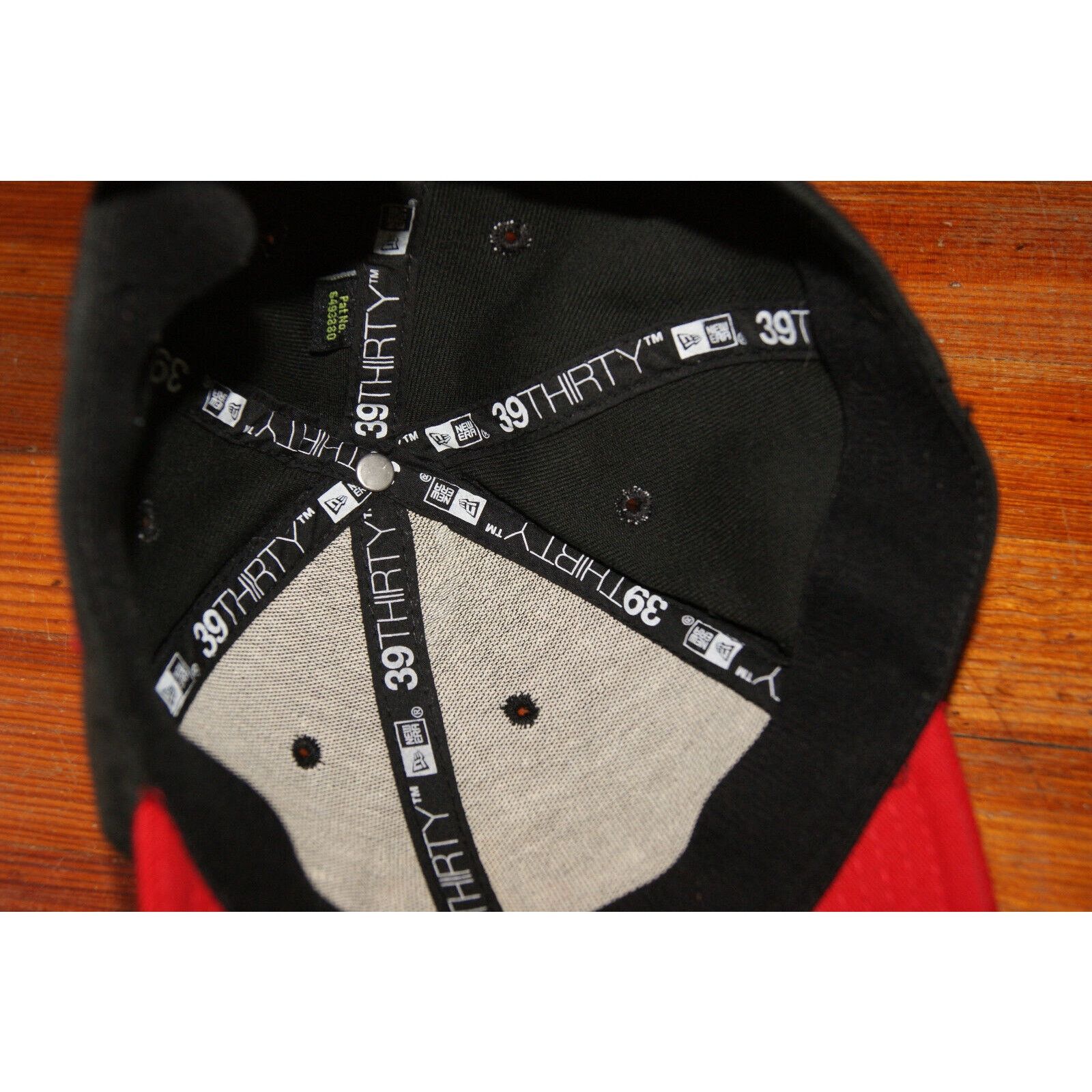 New Era Chicago Blackhawks New Era S/M Fitted Hat Cap Classic Logo Size ONE SIZE - 8 Thumbnail