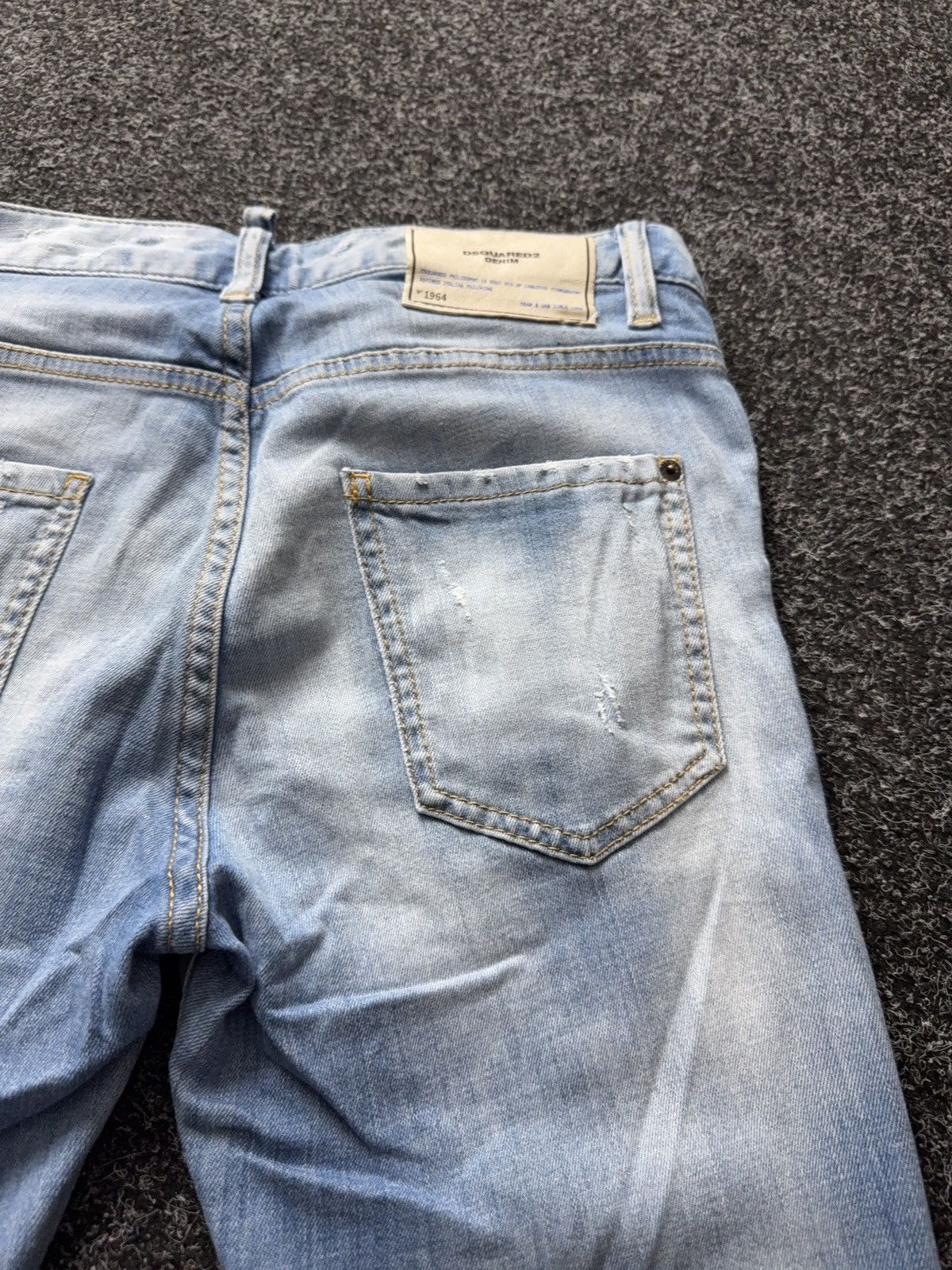 Dsquared2 00s Dsquared2 Distressed Light Wash Denim Jeans Size 38 Size 26" / US 2 / IT 38 - 17 Thumbnail