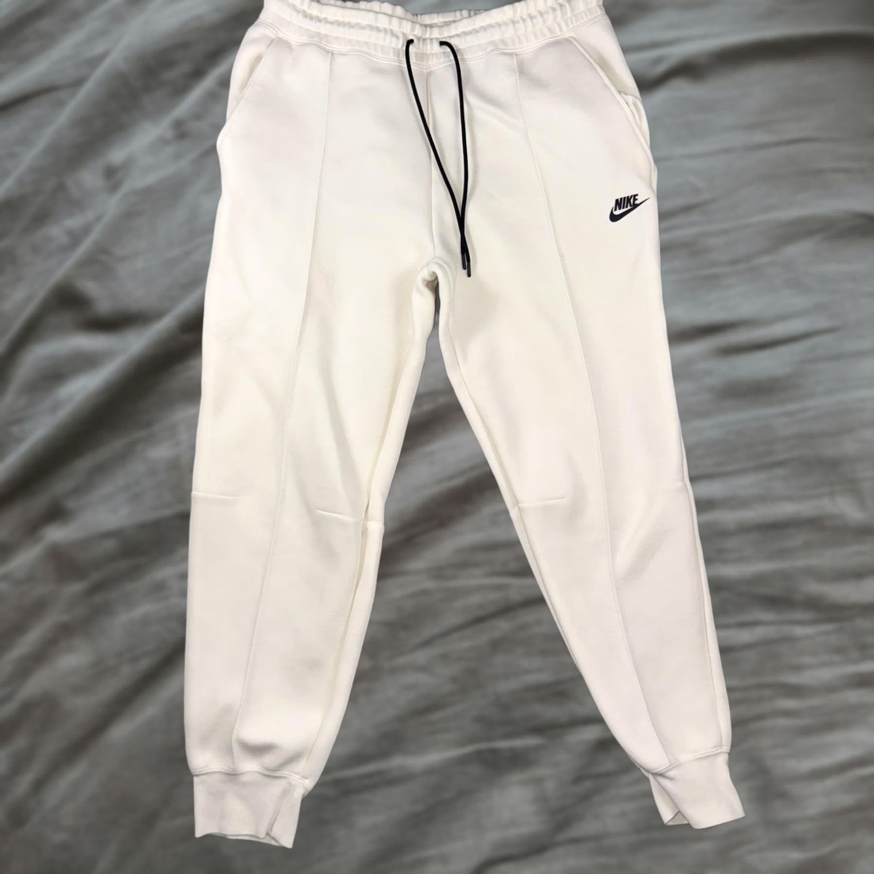 Nike Nike Fleece Tech Pants Men’s L White Jogger Slim Pockets Zip Nike Swoosh Logo 29in Inseam Winter Gym & Training Size US 33 - 1 Thumbnail