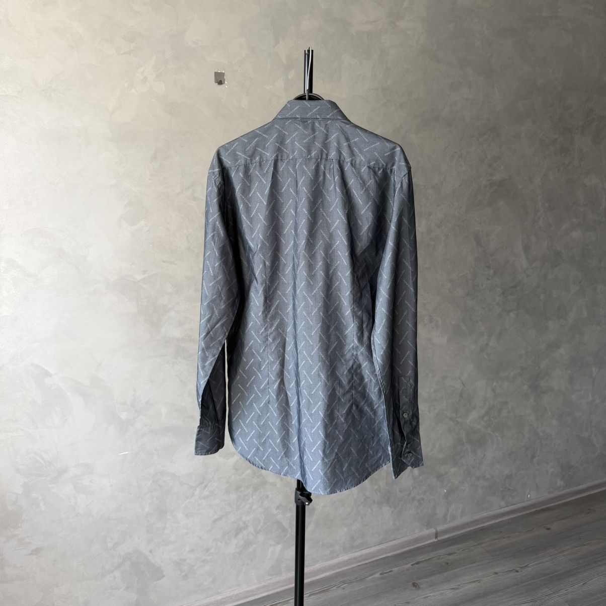 Versace Vintage Versace Classic Monogram Logo Buttons Up Shirt 39/15 Size US M / EU 48-50 / 2 - 7 Thumbnail