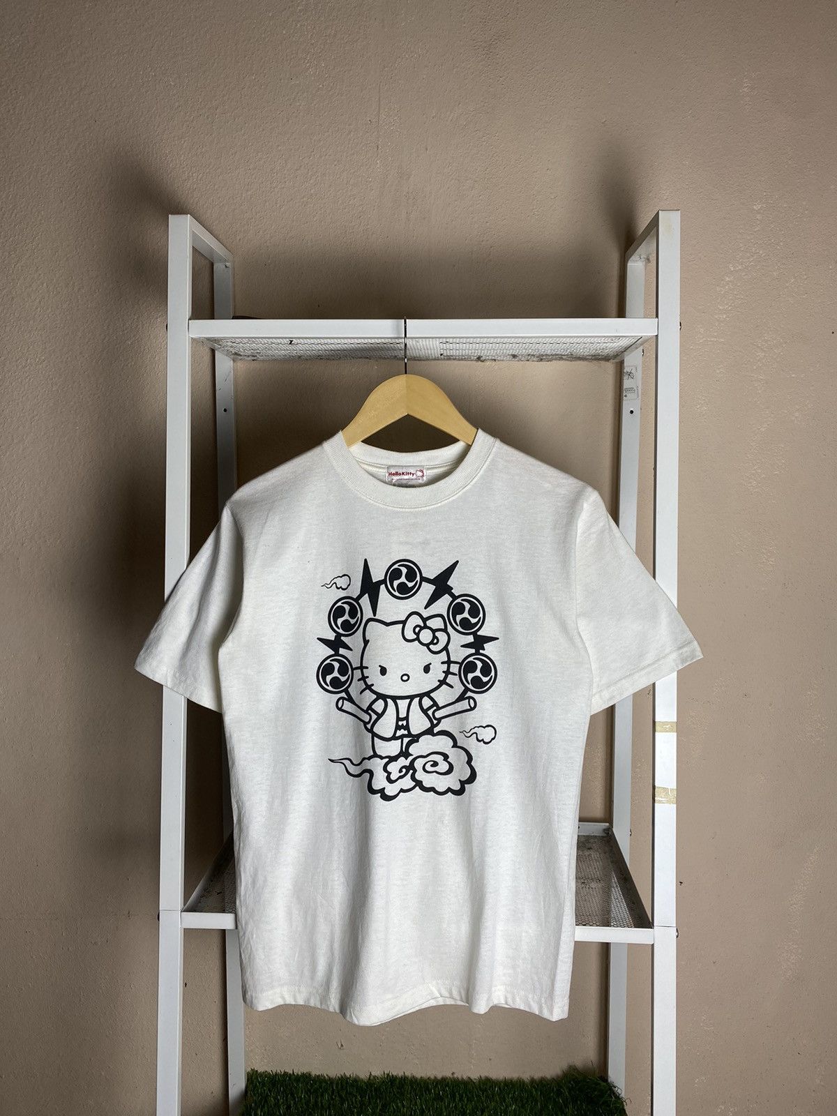 Cartoon Network Vintage Sanrio 2005 Hello Kitty Tee Size XXS / US 00 / IT 34 - 1 Thumbnail