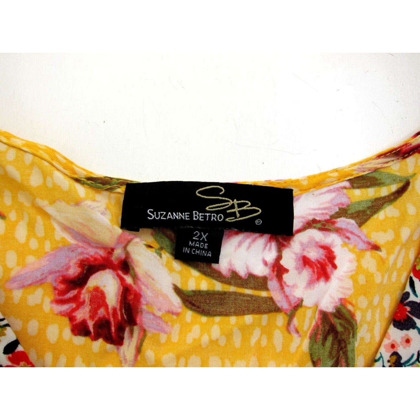 Vintage Suzanne Betro 100% Rayon Yellow Floral 3/4 Sleeve Tunic Blouse 2X Size XXL / US 16-18 / IT 52-54 - 4 Thumbnail