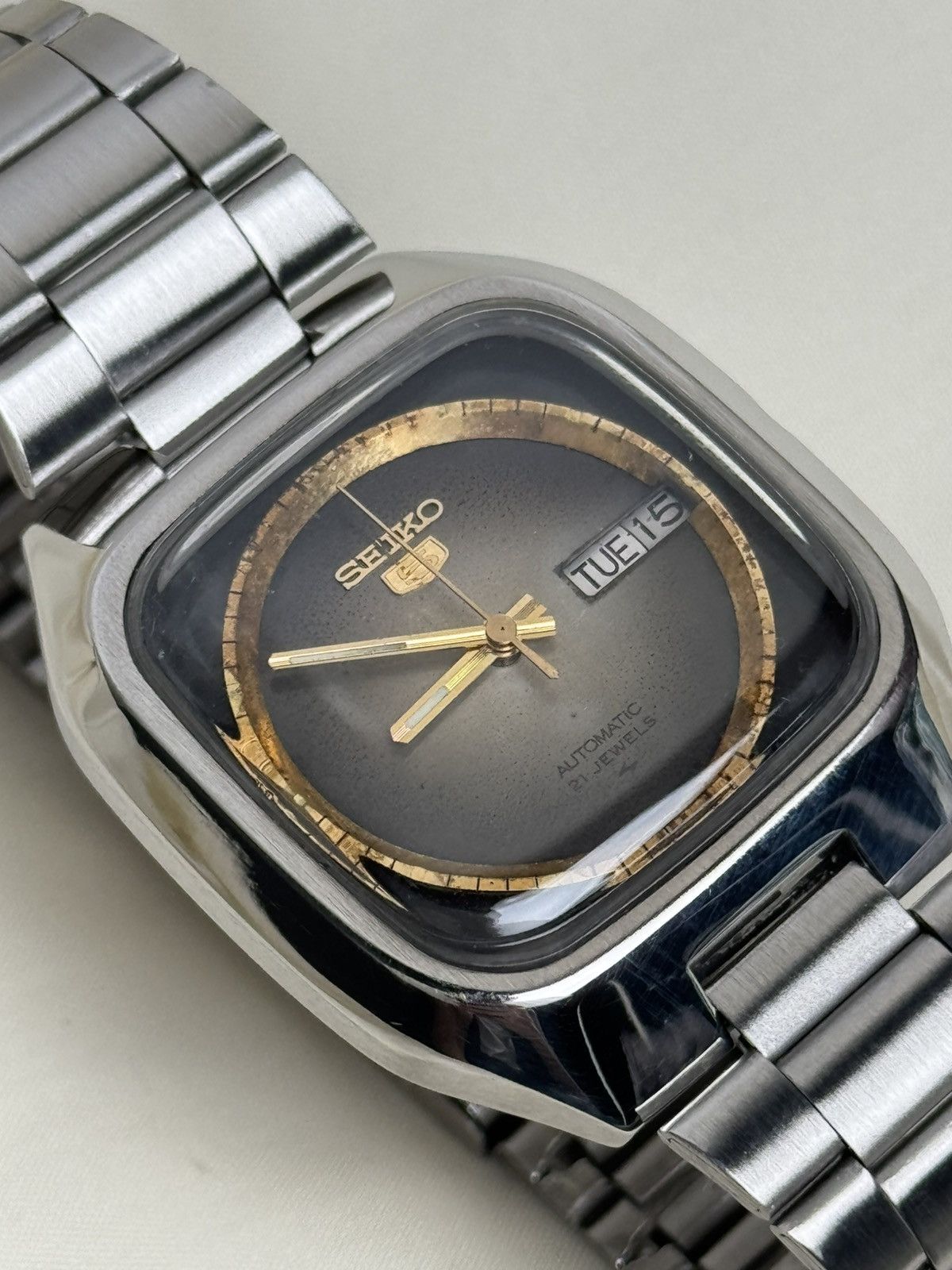 Seiko Seiko 5 TV Case Vintage Watch 7019|Day/Date watch japan made Size 36 - 18 Thumbnail
