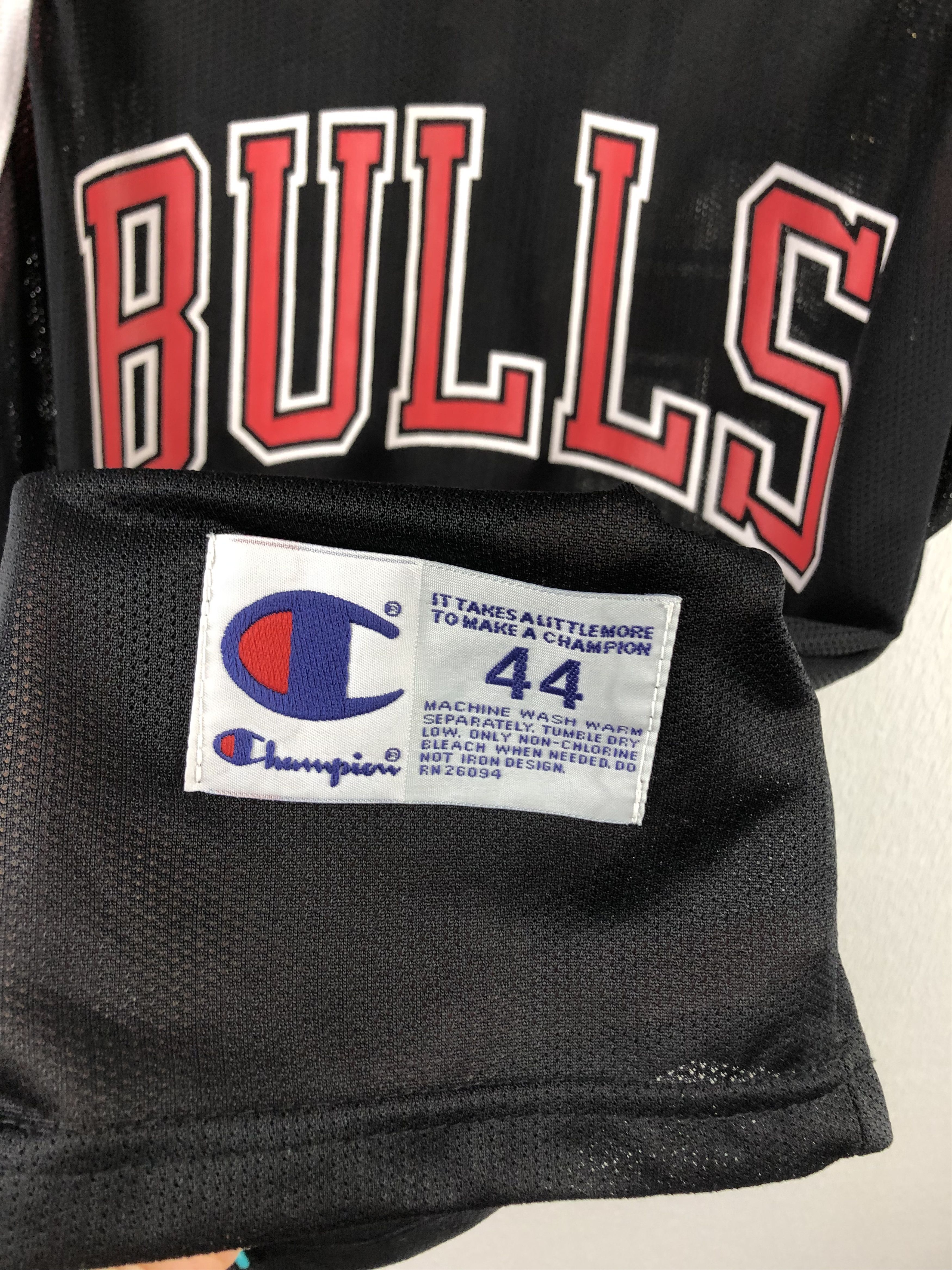 Champion Vintage Champion Scottie Pippen Chicago Bulls Jersey Black Size US L / EU 52-54 / 3 - 6 Thumbnail