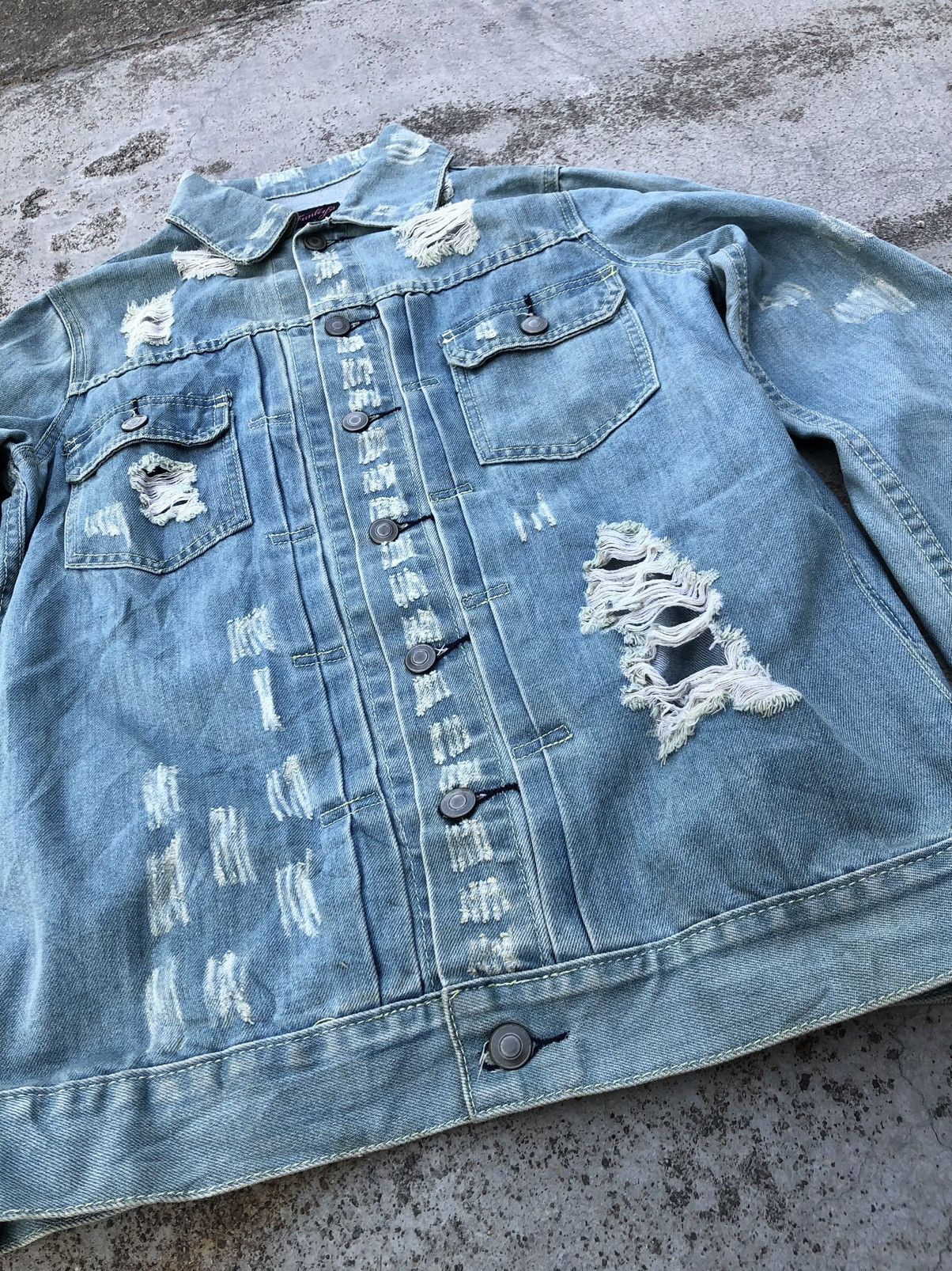 Japanese Brand RIPPED FUNKY TYPE 2 DENIM JACKET Size M / US 6-8 / IT 42-44 - 4 Thumbnail