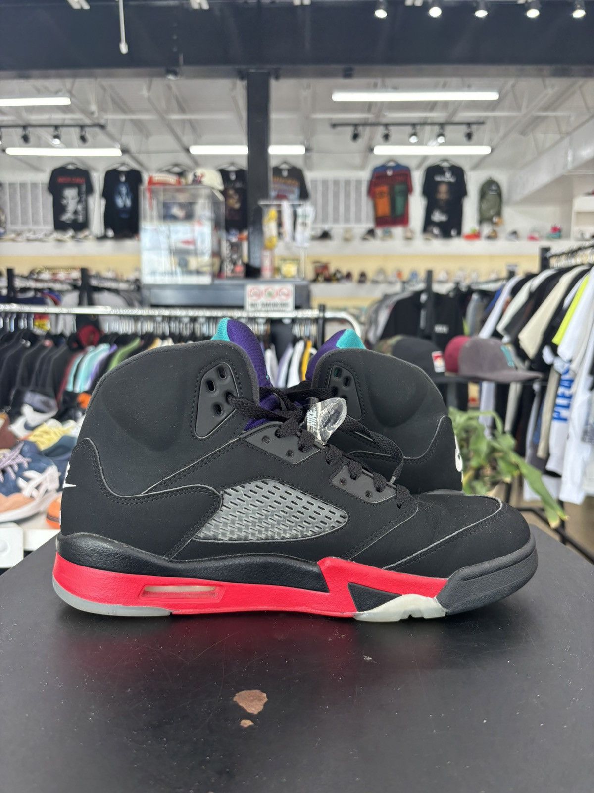 Jordan Brand Air Jordan 5 Top 3 Sz. 9.5 (2020) Size US 9.5 / EU 42-43 - 4 Thumbnail
