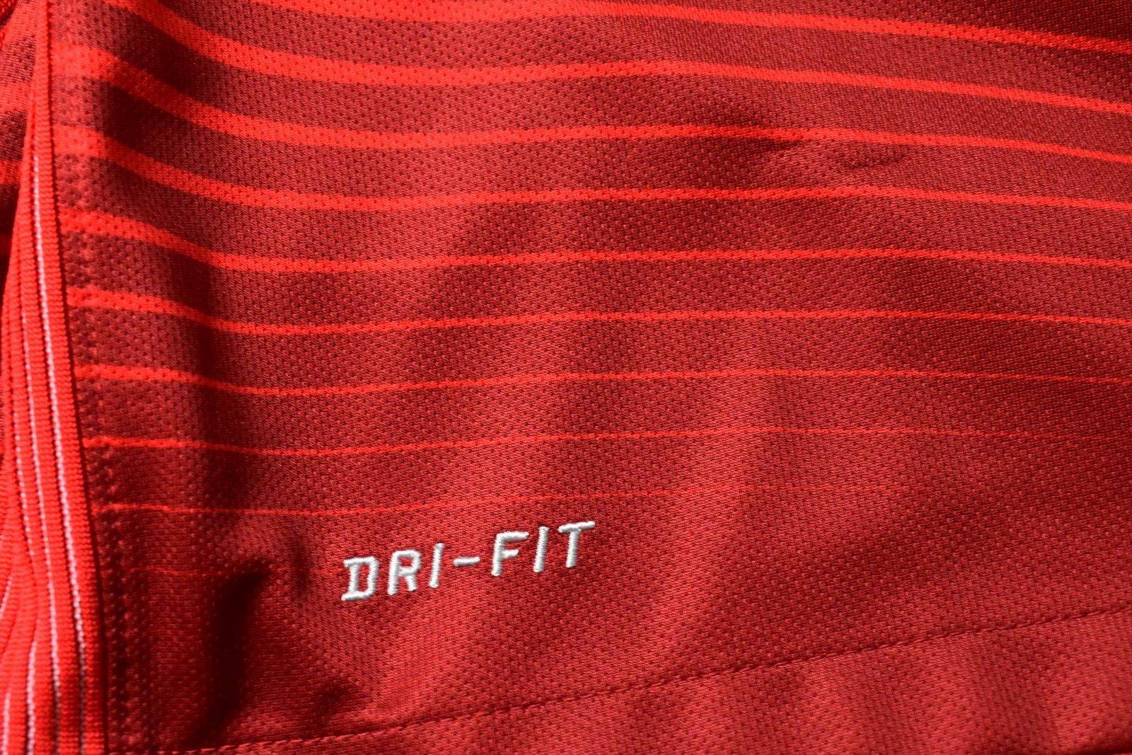 Nike NIKE Poland Away Red Football Shirt Polska SIZE L adults Size US L / EU 52-54 / 3 - 10 Thumbnail