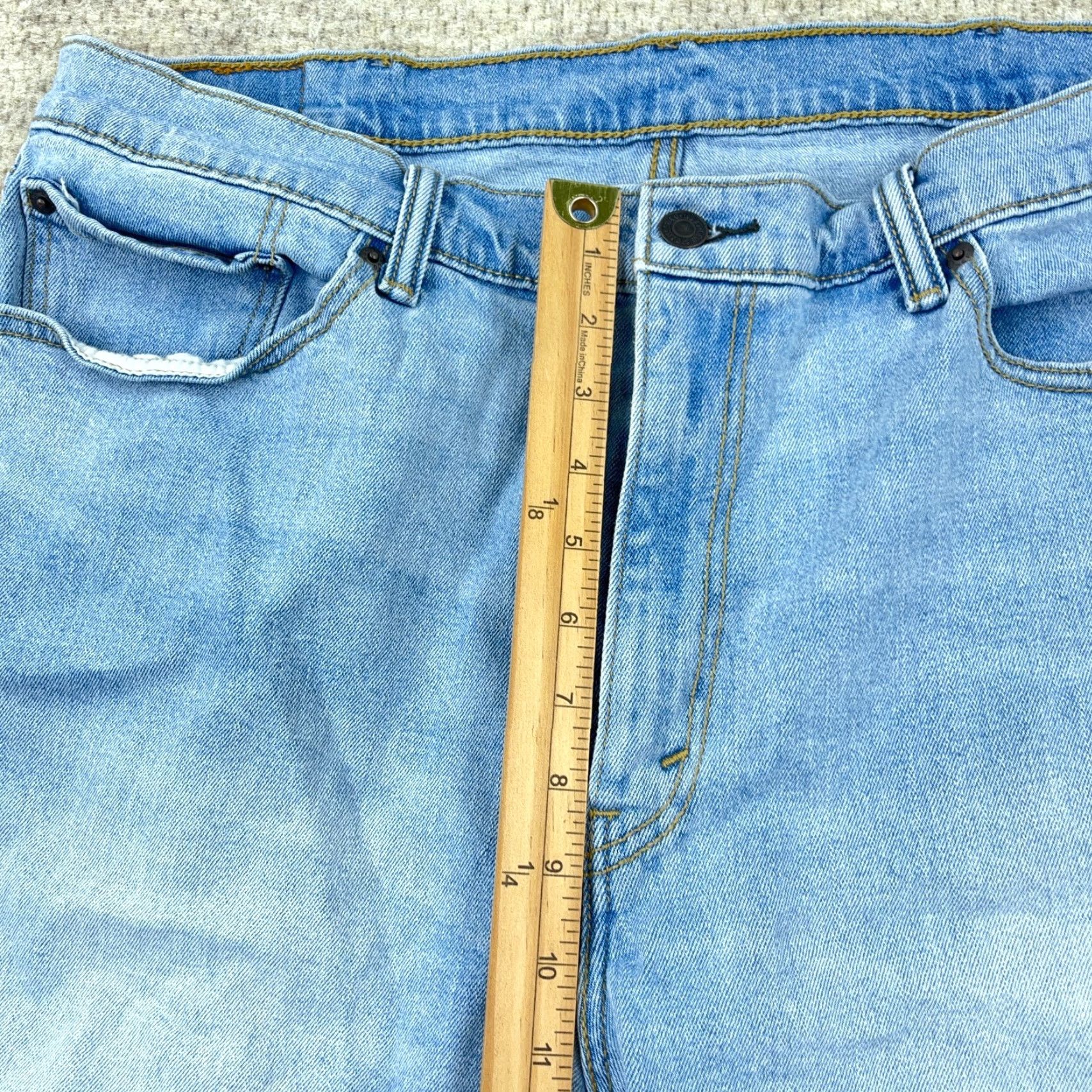 Levi's Levi's 505 Shorts Men 38 Blue Regular Denim Bermuda 9in Zip Pocket Mid Rise 5-Pocket Jeans Jorts Casual Size US 38 / EU 54 - 6 Thumbnail