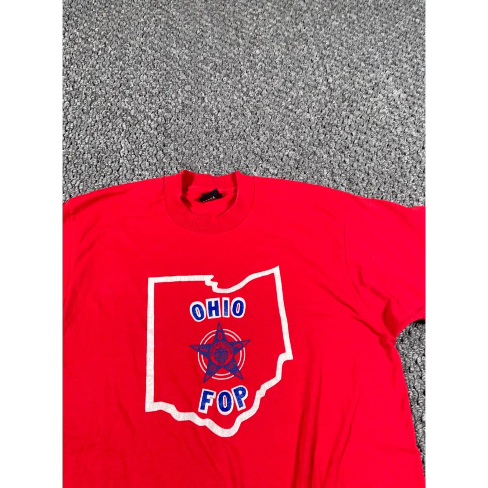 Vintage VINTAGE Screen Stars T-Shirt Men Adult Large Red 90s Ohio Fraternal Order of Police Graphic Tee 90s City Retro Logo Size US L / EU 52-54 / 3 - 4 Thumbnail