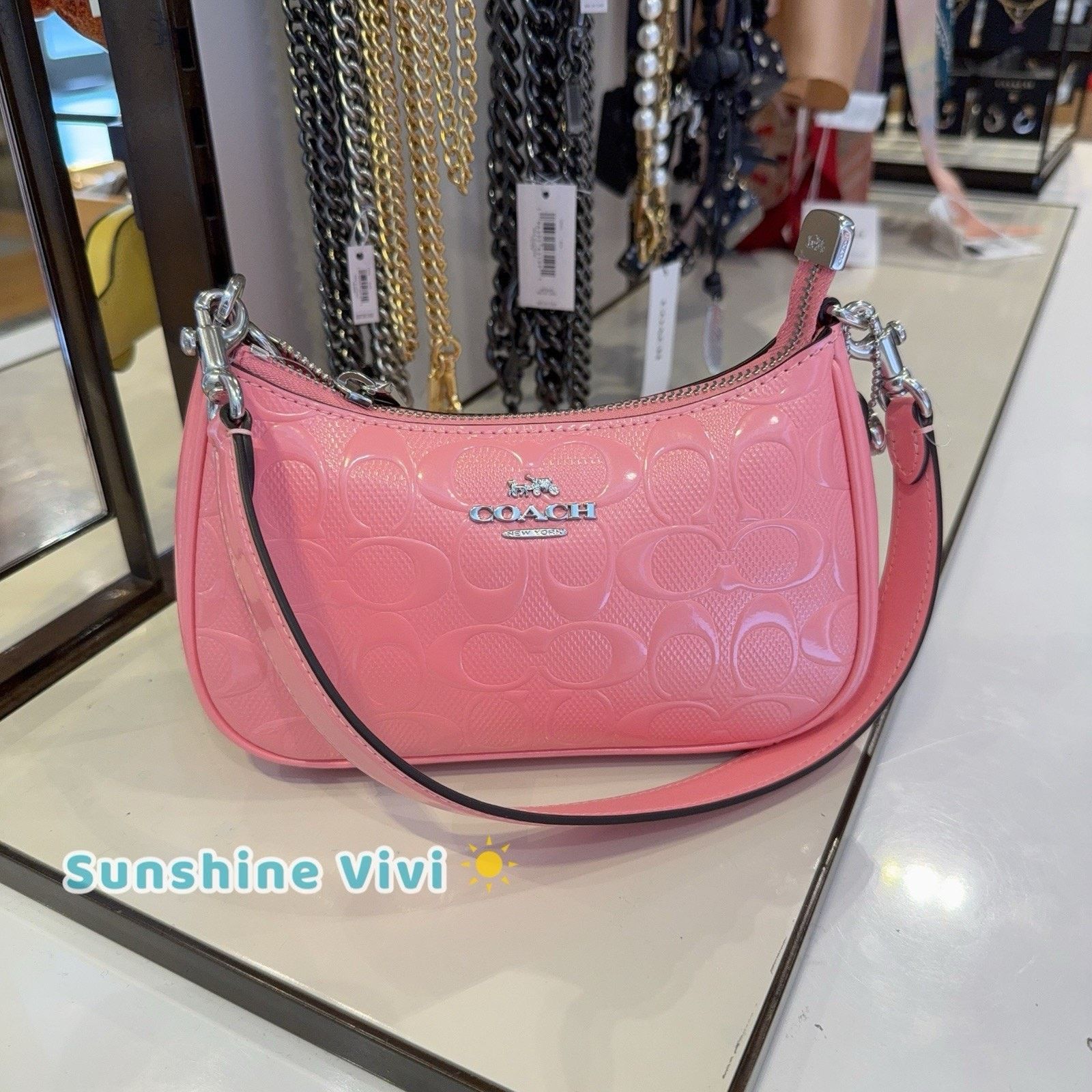Coach NWT Coach Teri Mini Crossbody Bag Leather Heart Charm CCZ29 Size ONE SIZE - 1 Thumbnail