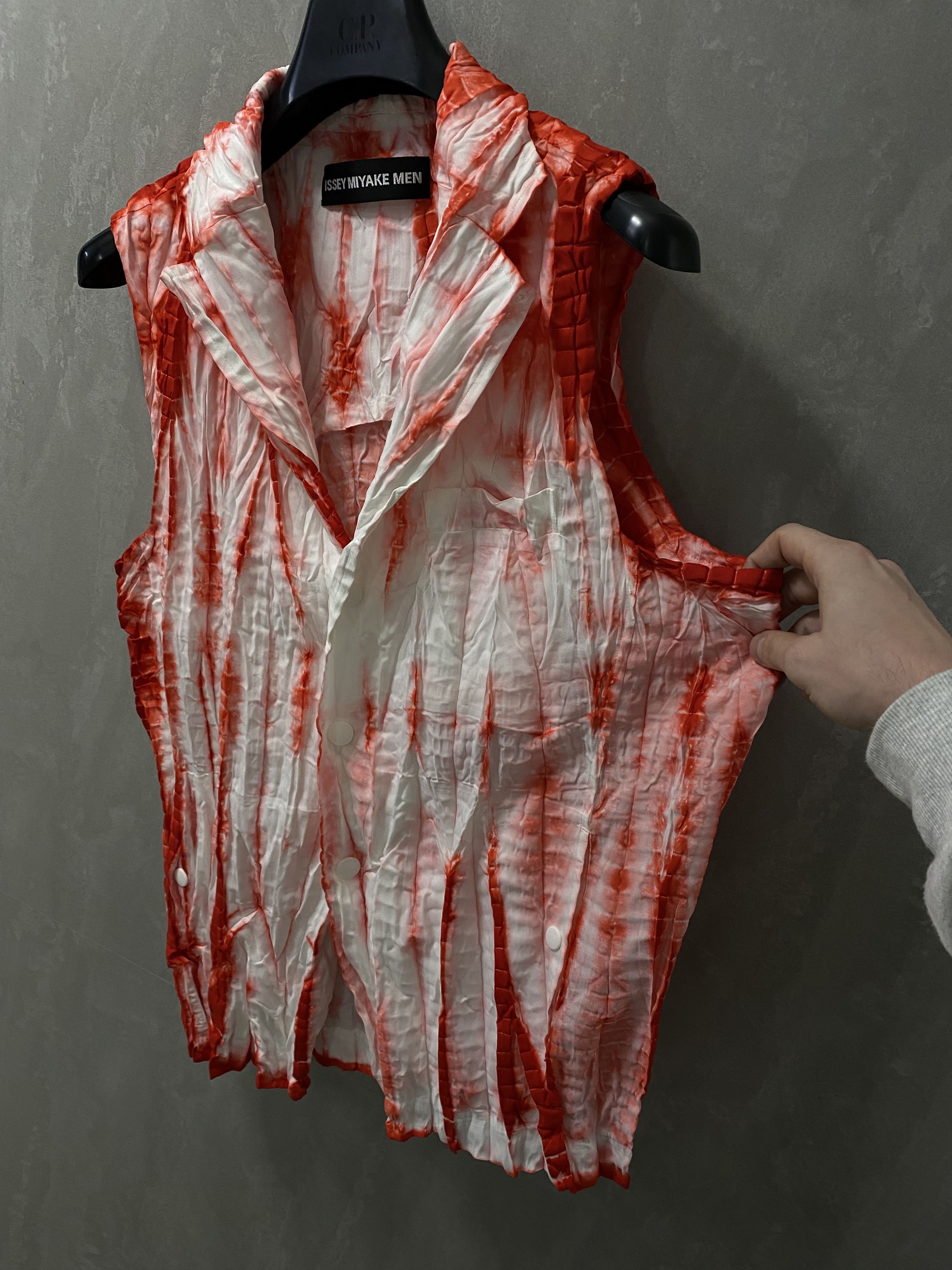 Issey Miyake ISSEY MIYAKE blood dyed tie band collar drawing vest shirt Size US M / EU 48-50 / 2 - 3 Thumbnail