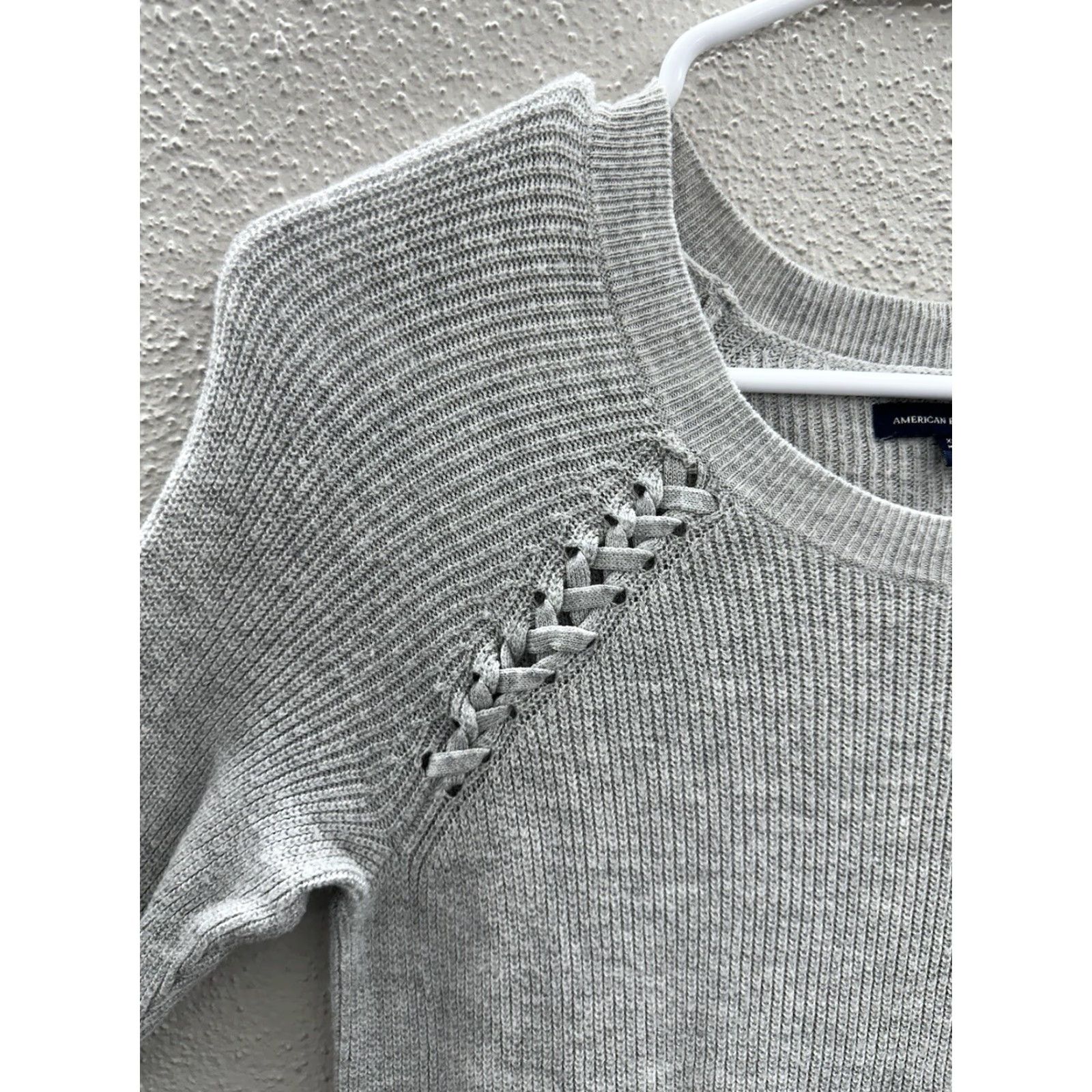 American Eagle Outfitters American Eagle Outfitters Sweater Womens Size XS Gray Long Sleeve Thin Knit Pullover Regular 90s Pattern Solid Crew Neck"} Size XS / US 0-2 / IT 36-38 - 2 Thumbnail