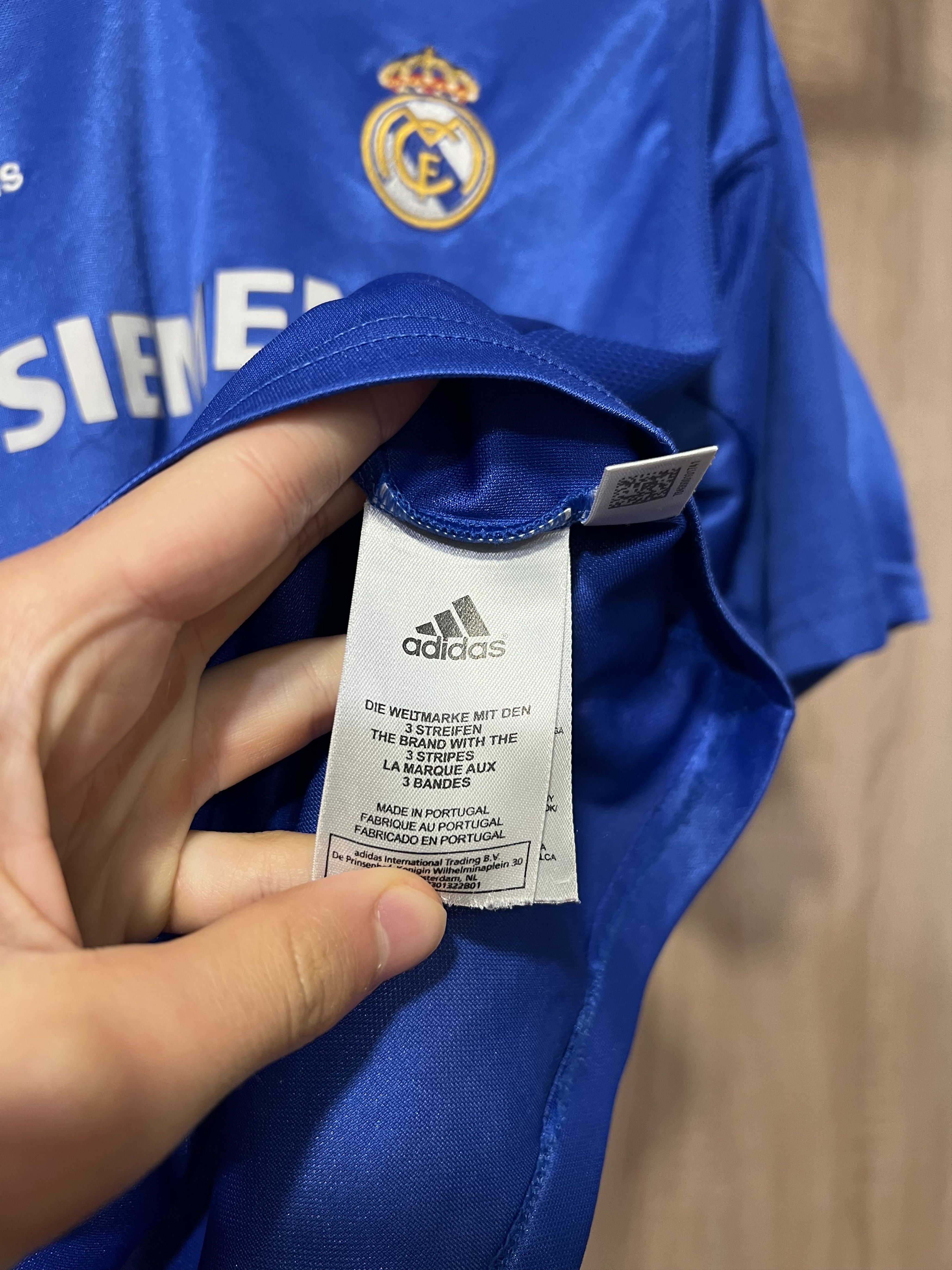 Adidas Adidas Real Madrid 2004/2005 Third Jersey T-Shirt Size US XXS / EU 40 - 2 Thumbnail