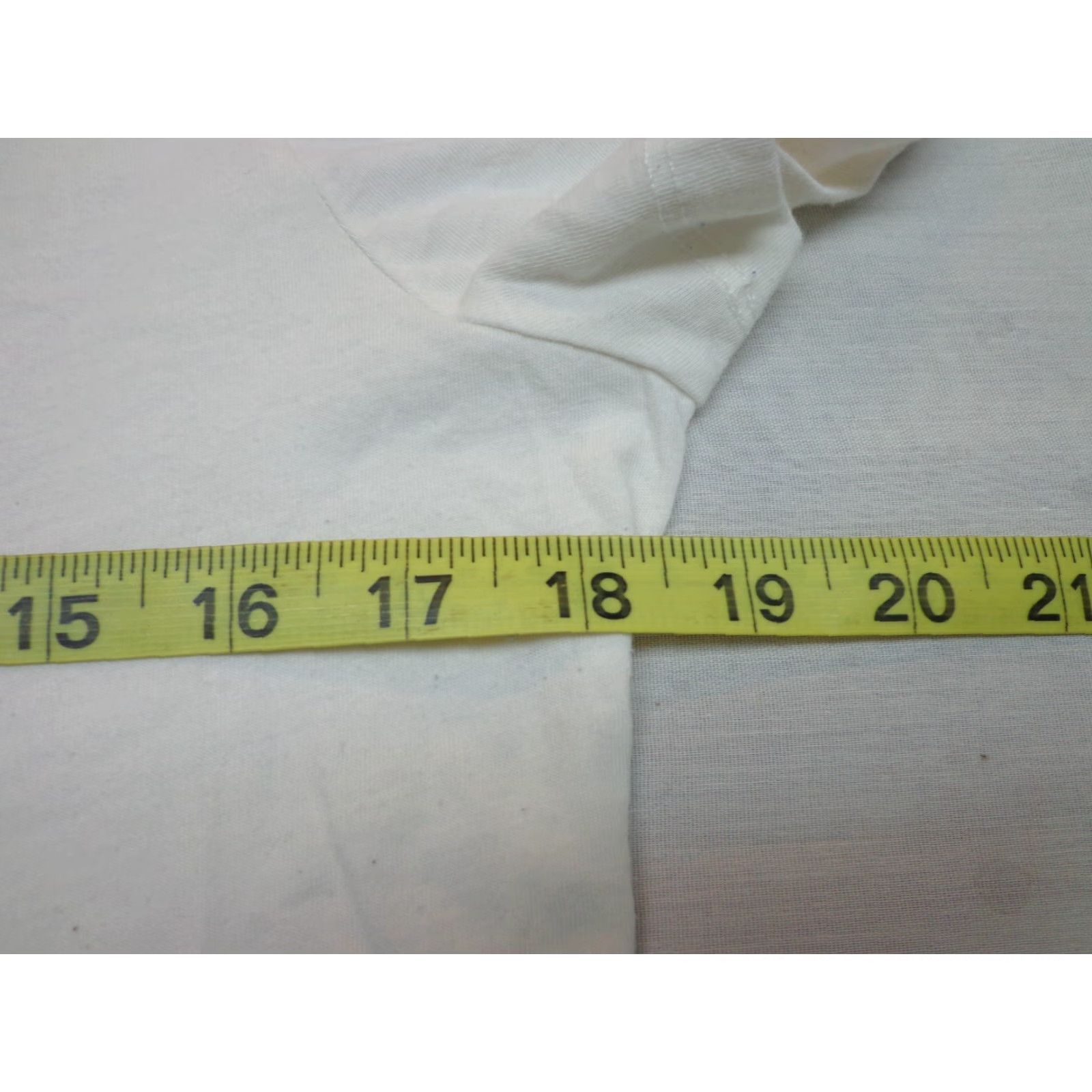 Old Navy Old Navy T-Shirt Womens Medium White Down Hill Skier Crew Neck Short Sleeve Regular Fit Size M / US 6-8 / IT 42-44 - 6 Thumbnail