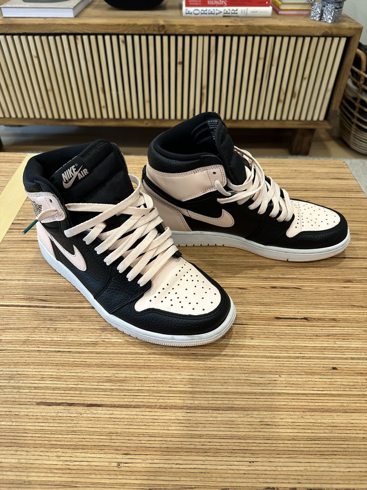 Jordan Brand Jordan 1 Retro High OG Crimson Tint Size US 9.5 / EU 42-43 - 3 Thumbnail