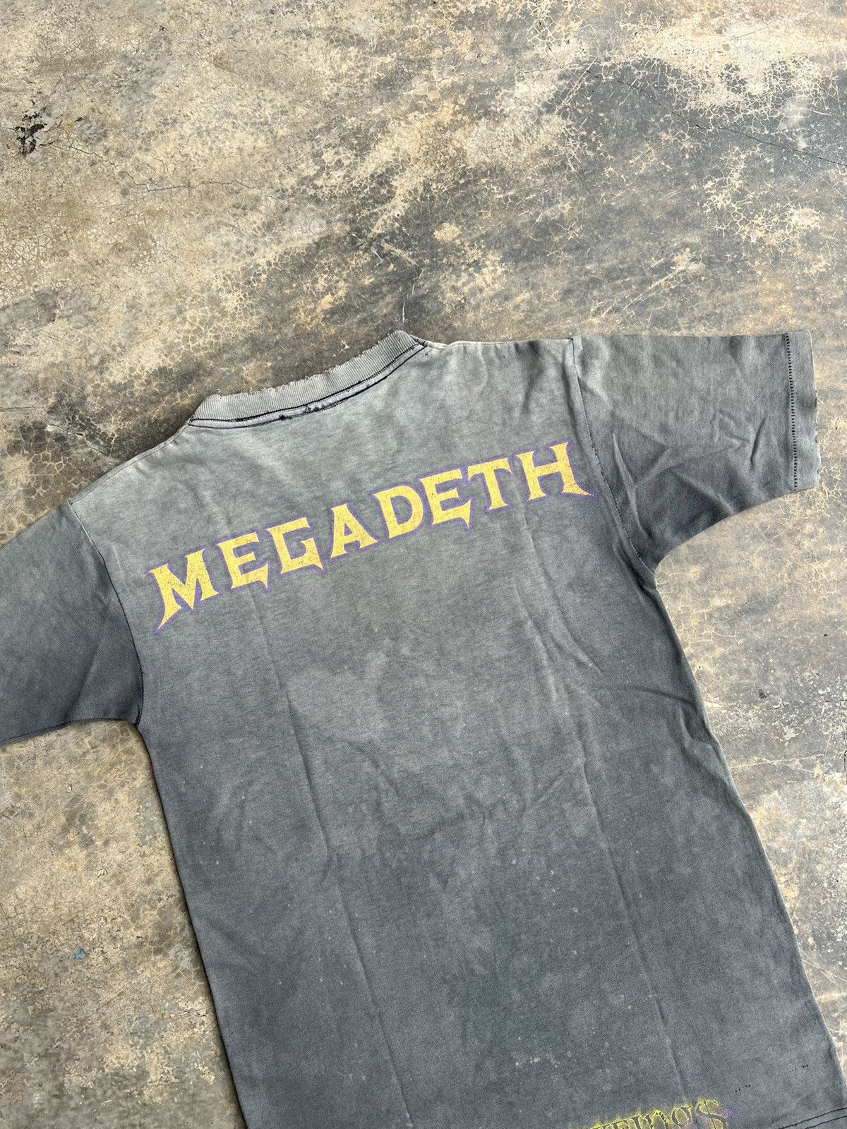 Band Tees Distressed Vintage Megadeth Cryptic Writings Band Tees Size US S / EU 44-46 / 1 - 3 Thumbnail