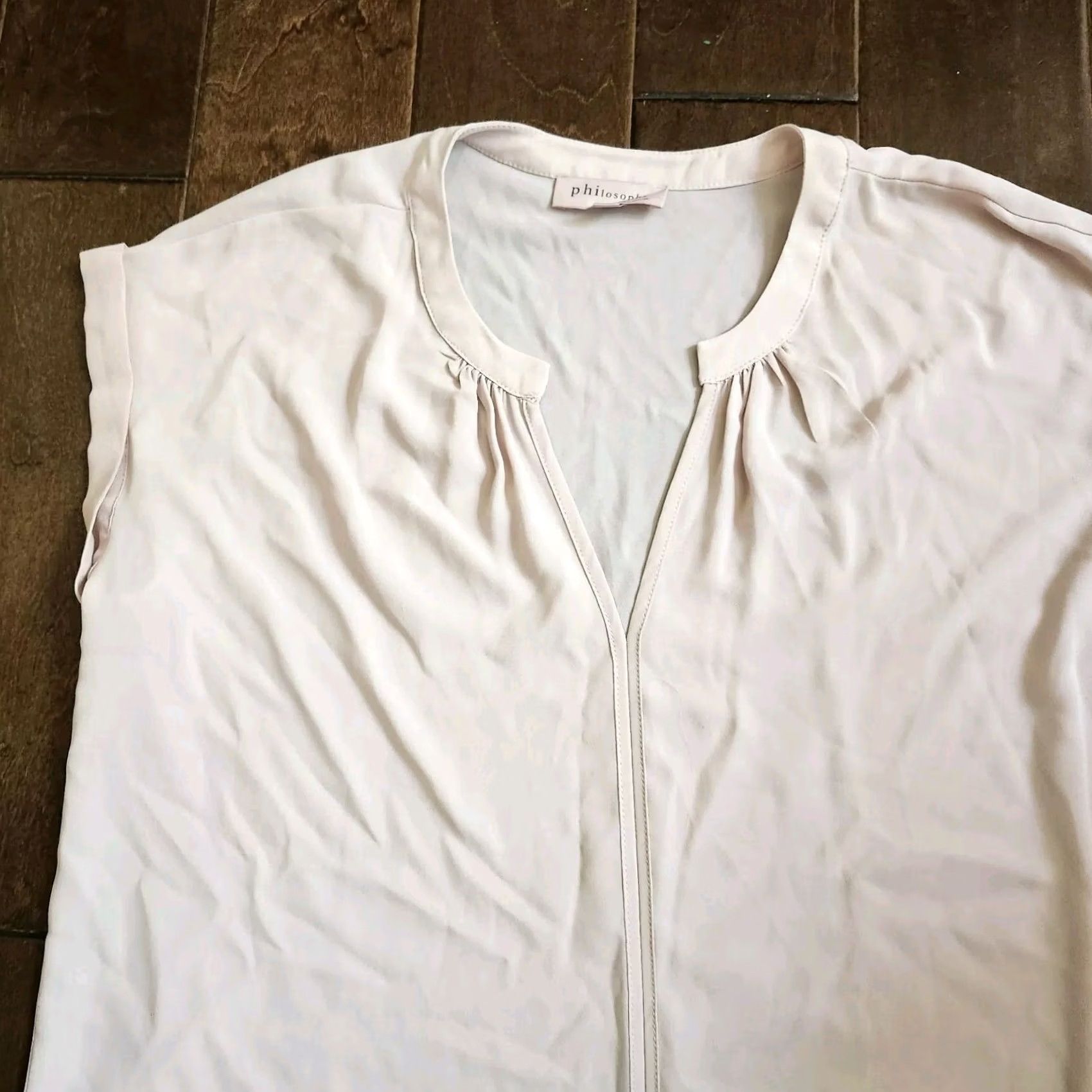Vintage Philosophy Beige V-Neck Blouse Women's L Regular - Beige, Solid, Polyester, Machine Washable, Casual, Travel, Classic, Spring Summer Fall Size L / US 10 / IT 46 - 4 Thumbnail