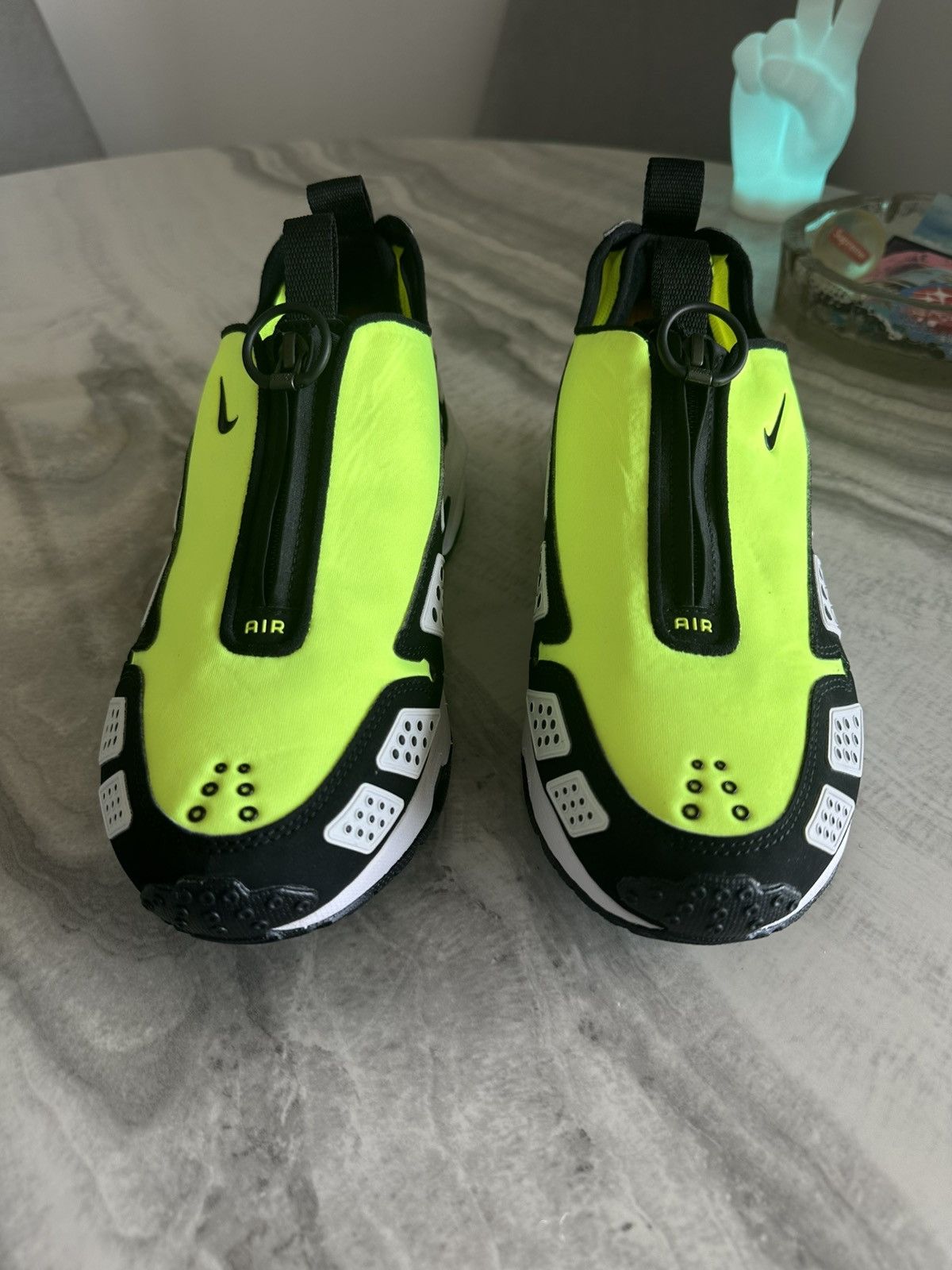 Nike Nike Air Max SNDR Women’s Sneakers in Volt / Black Size US 9 / IT 39 - 4 Thumbnail