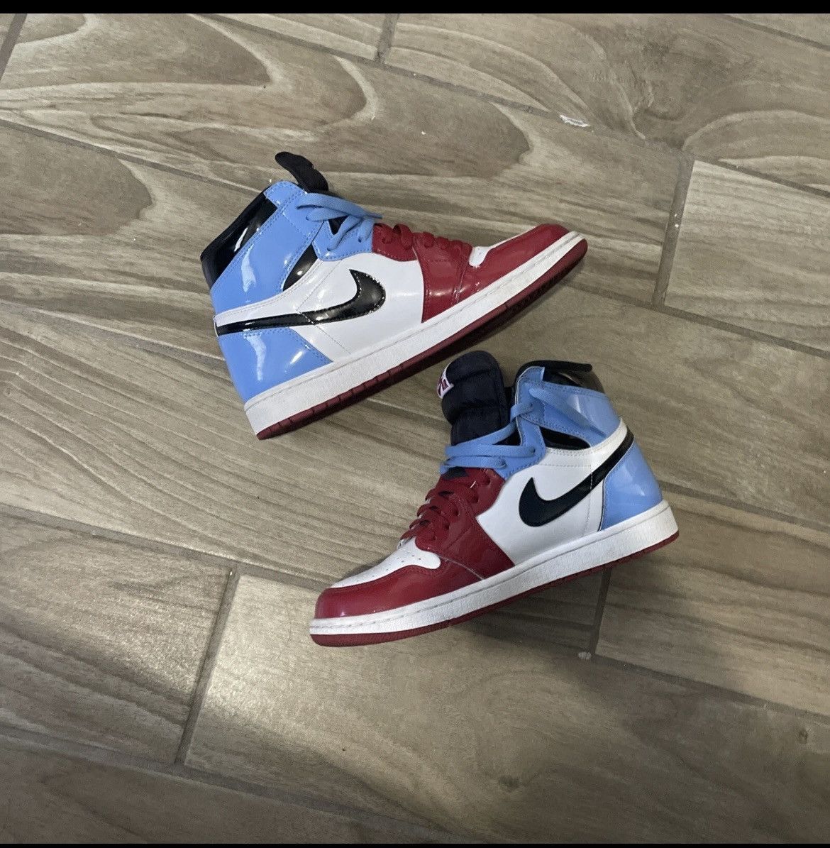 Nike Air jordan 1 High OG ‘Fearless’ (READ DESCRIPTION) Size US 10 / EU 43 - 2 Thumbnail