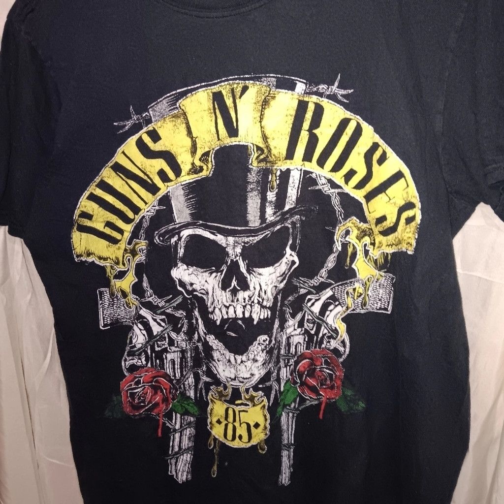 Guns N' Roses Guns'n Rose's rock band t shirt, black/ gold, small, EUC Size US S / EU 44-46 / 1 - 4 Thumbnail