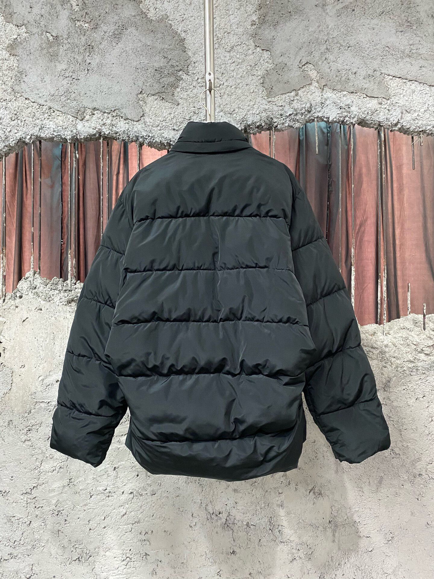 Balenciaga balenciaga black puffer jacket size 34 Size US XXS / EU 40 - 2 Thumbnail