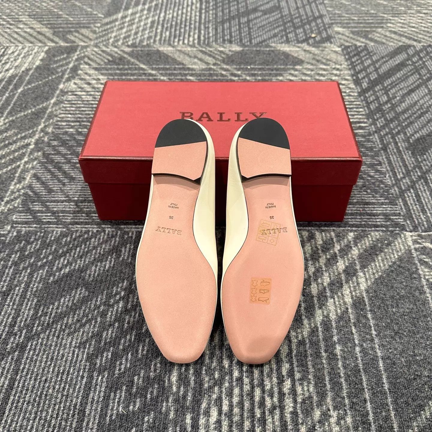Bally Bally Ellah Flat Loafer EU35 New with box Size US 4.5 / IT 34.5 - 6 Thumbnail