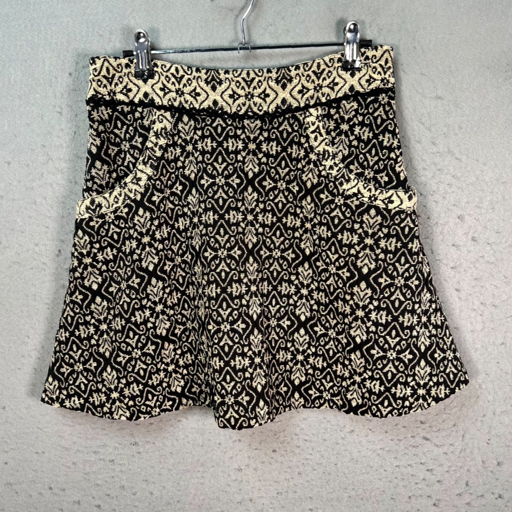 Free People Free People Skirt Womens Size 6 Black Cream Tapestry Textured Mini Geometric Print Size 28" / US 6 / IT 42 - 2 Thumbnail