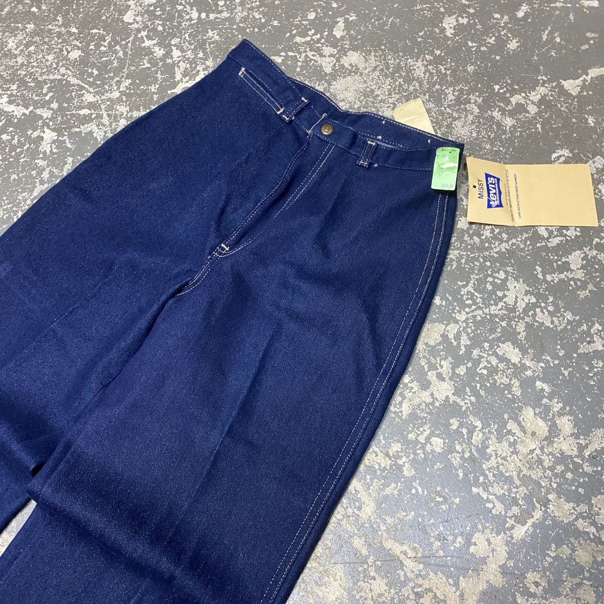 Levi's × Vintage Vintage Levi’s Missy 409 Denim Jeans USA NWT 1976 Size US 27 - 15 Thumbnail
