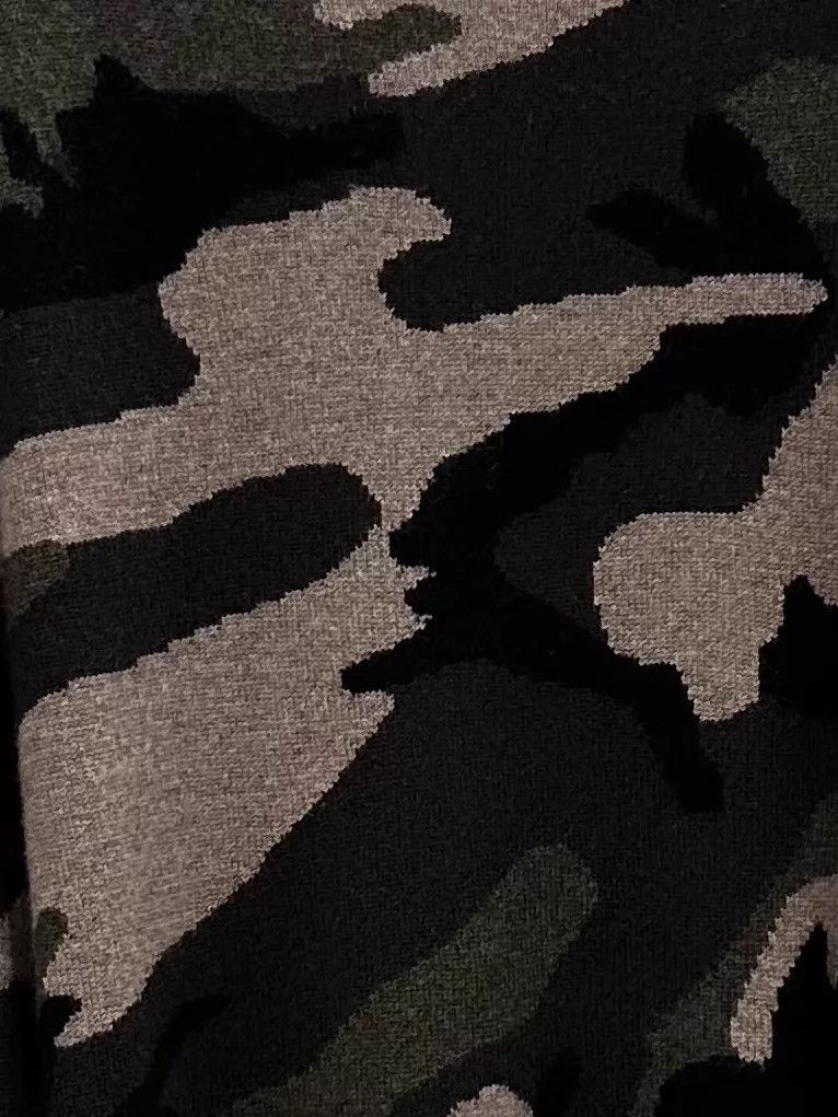 Valentino Valentino Full print of camouflage rivet logo men's milita Size XL / US 12-14 / IT 48-50 - 4 Thumbnail