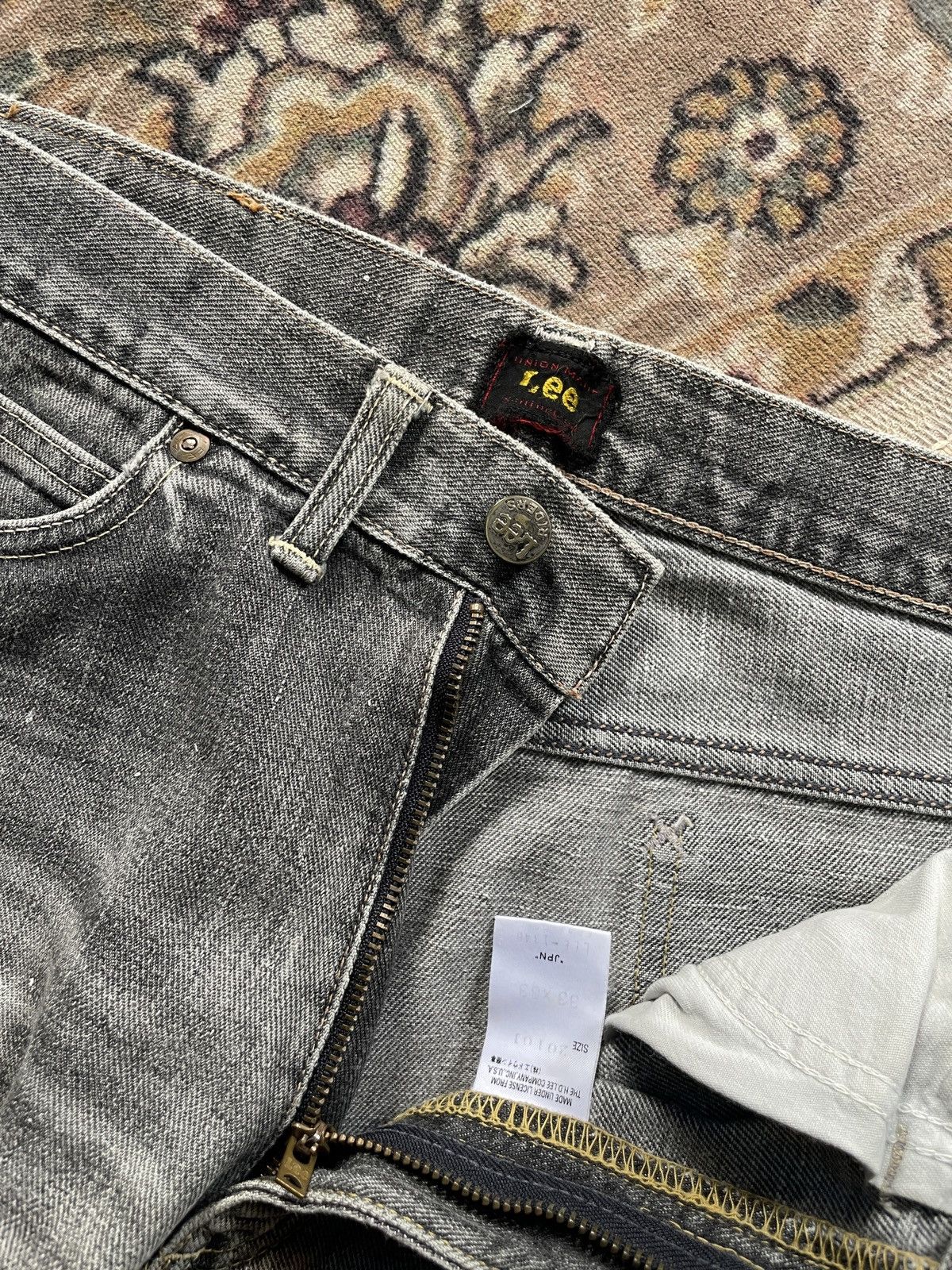 Lee × Vintage Vintage Lee Distressed Denim Size US 33 - 15 Thumbnail