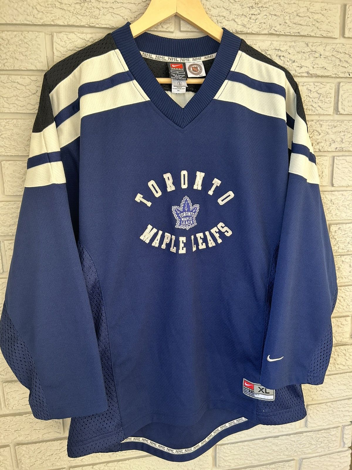 WEB限定お買い得商品の新着アイテム NHL × Nike × Vintage Vintage 90s Nike Toronto Maple Leafs シャツ