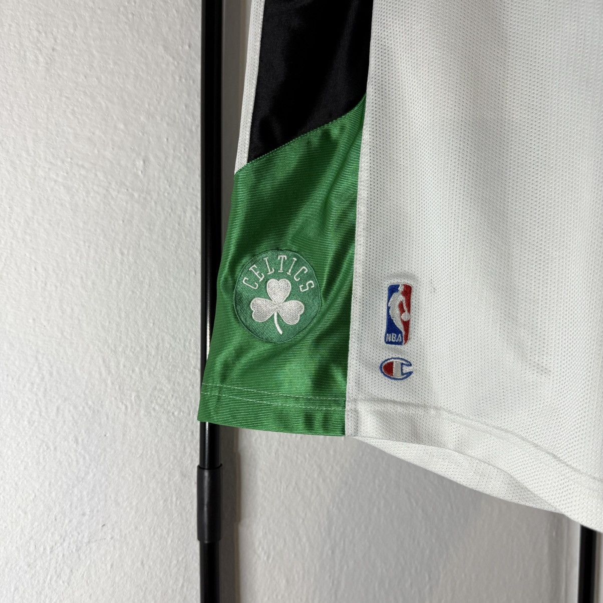 Champion Vintage NBA Celtics Champion Shorts Size US 36 / EU 52 - 3 Thumbnail