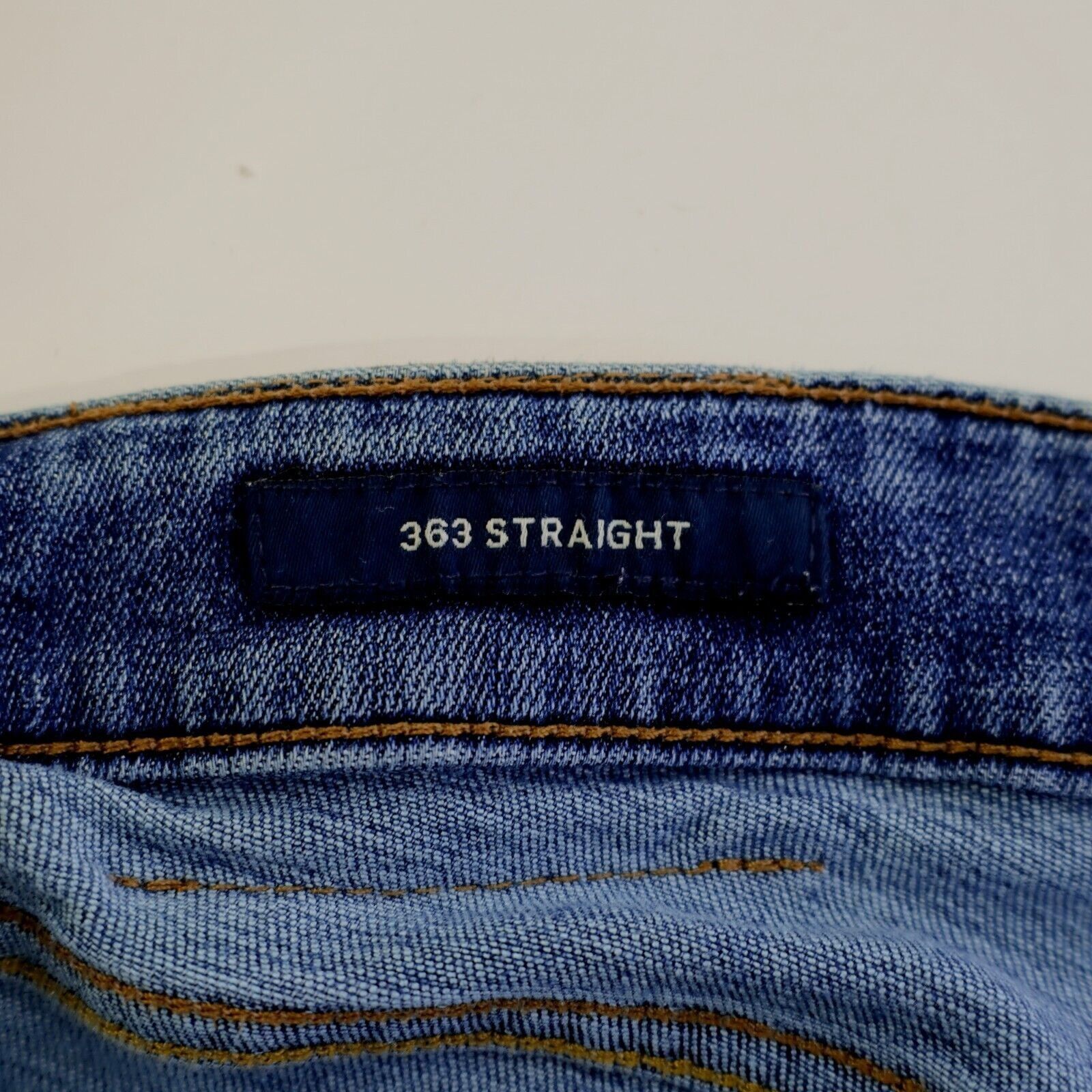 Lucky Brand Lucky Brand 383 Straight Blue Jeans 37/32 Stone Wash Whisker Size US 37 - 10 Thumbnail