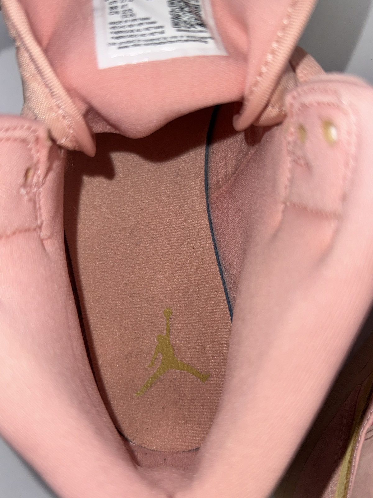 Jordan Brand JORDAN 1 MID CORAL GOLD Size US 9.5 / EU 42-43 - 10 Thumbnail