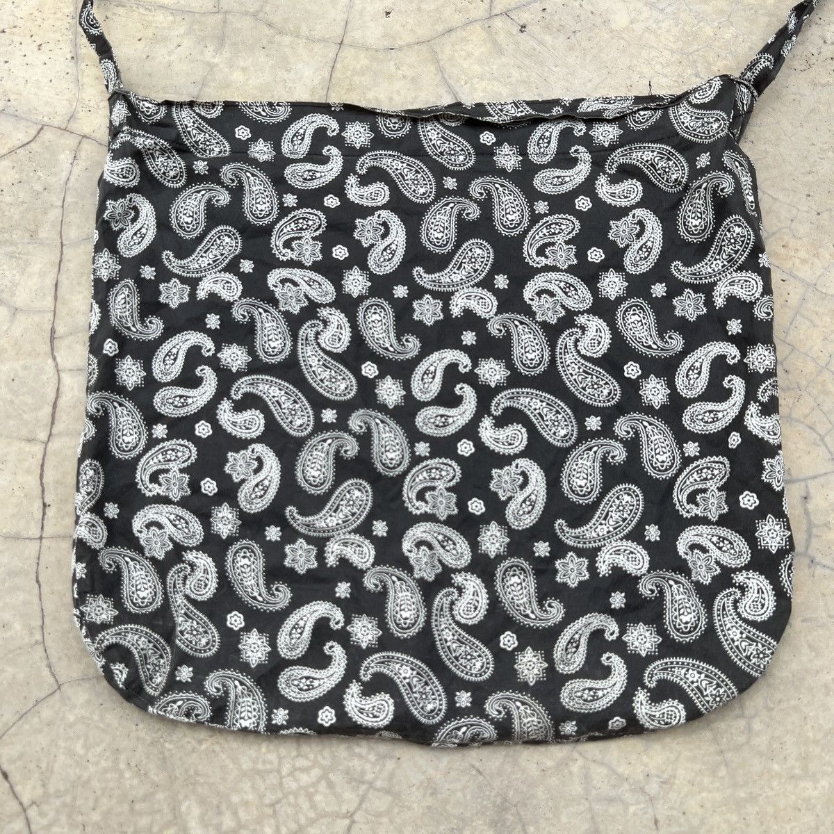 Japanese Brand PAISLEY LUGAGE BAGS Size ONE SIZE - 2 Thumbnail