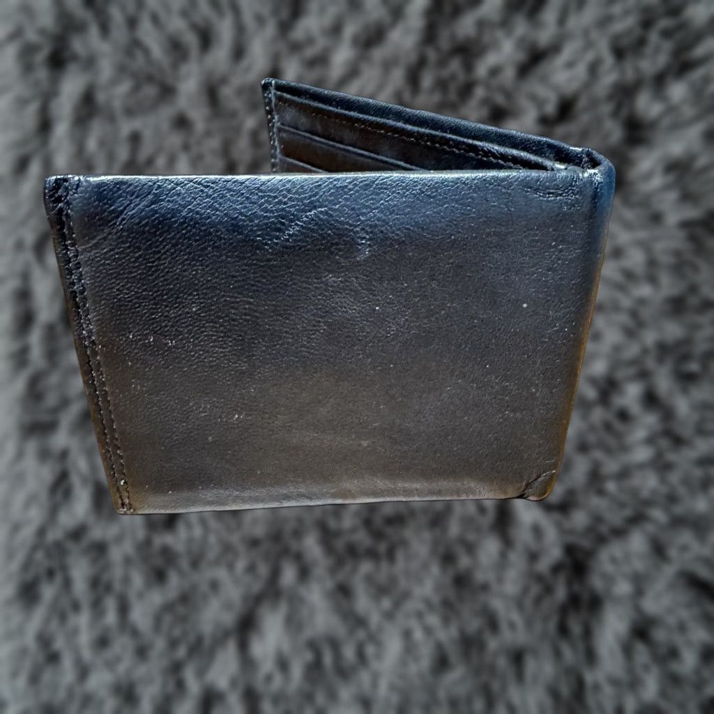 Guess VINTAGE GUESS Leather Bifold Wallet ID Window Card Slots Black Classic Slim Size ONE SIZE - 1 Thumbnail
