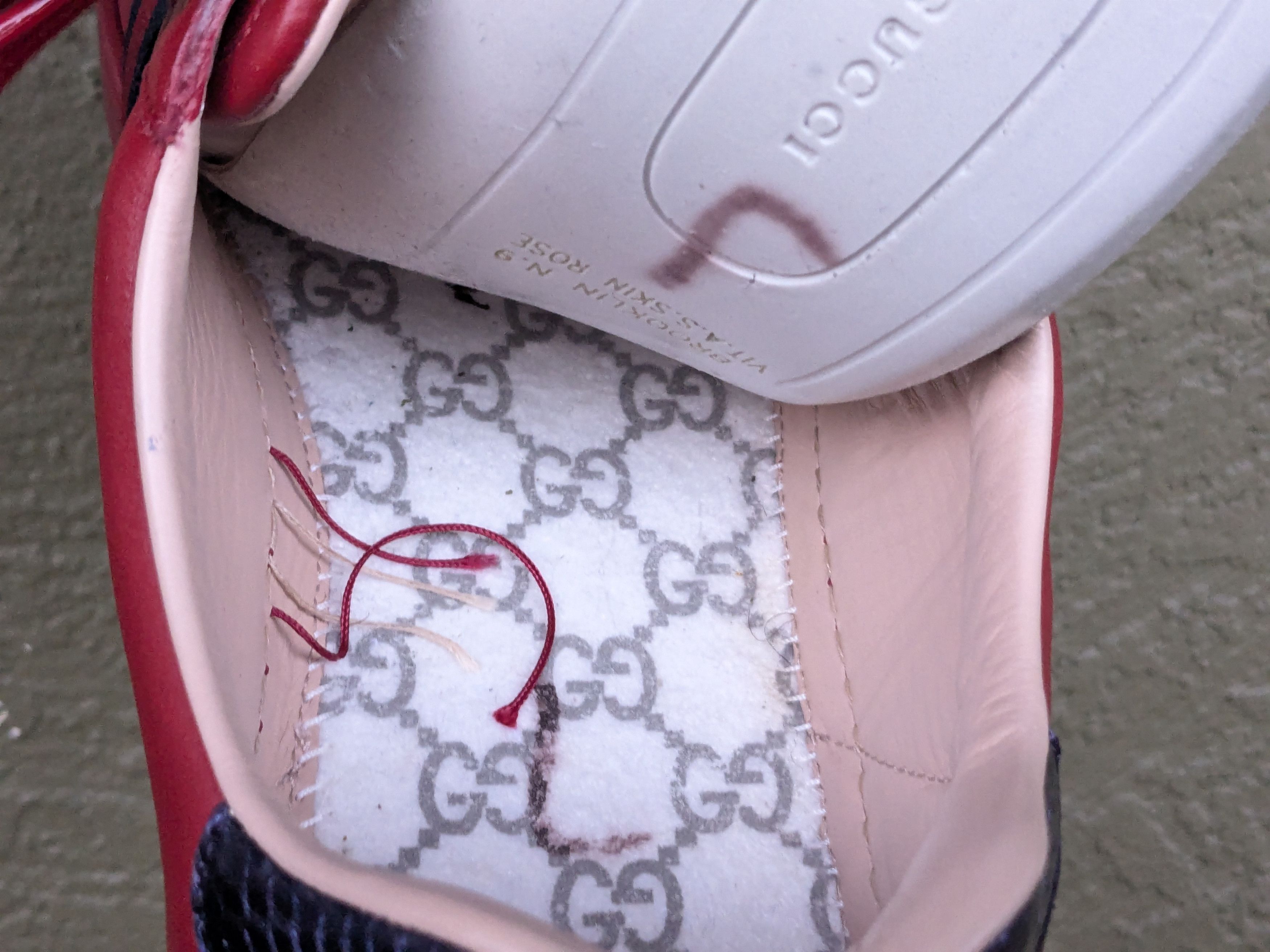 Gucci Gucci Ace Sneakers Red Bee 9.5 Leather Low Tops Size US 9.5 / EU 42-43 - 8 Thumbnail