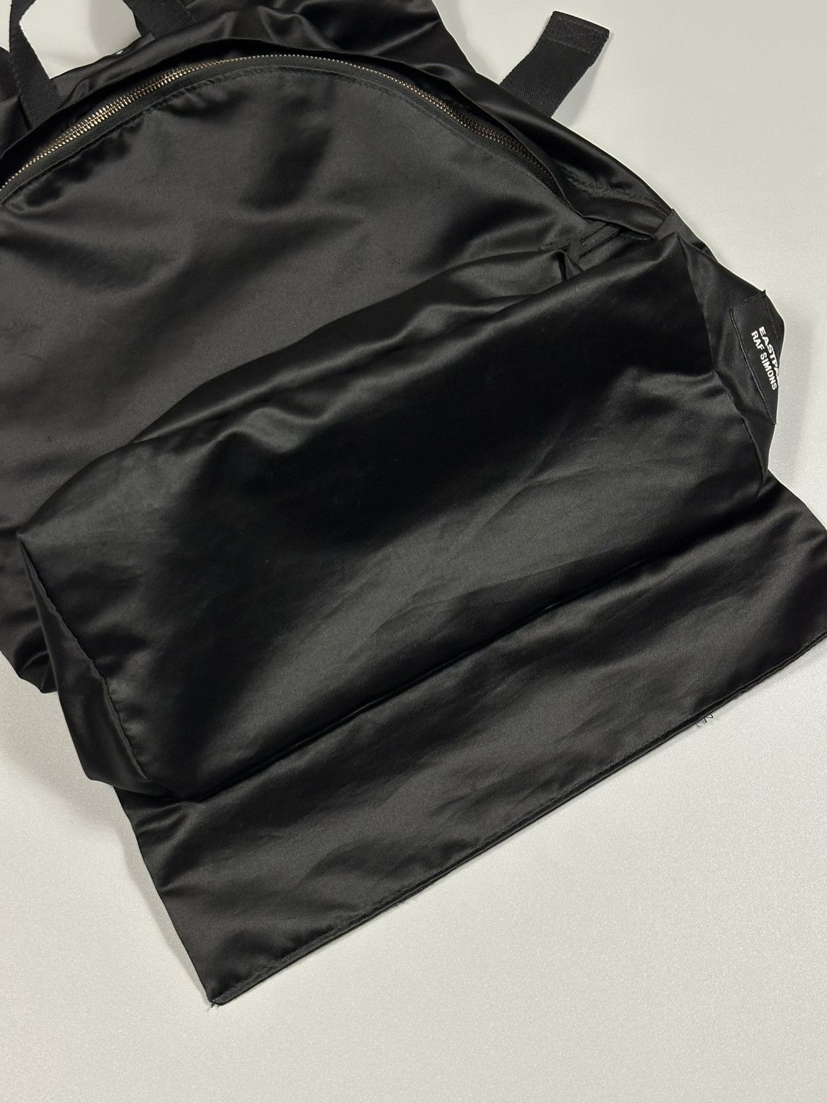 Eastpak × Raf Simons Raf Simons x Eastpak Punk Poster Padded Backpack Size ONE SIZE - 9 Thumbnail